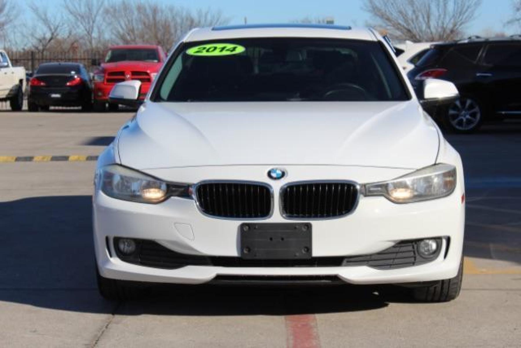 2014 WHITE BMW 3-Series 320i Sedan (WBA3B1G51EN) with an 2.0L L4 DOHC 16V engine, located at 2401 E Main St., Grand Prairie, TX, 75050, (972) 262-4440, 32.749290, -96.970558 - Photo #2