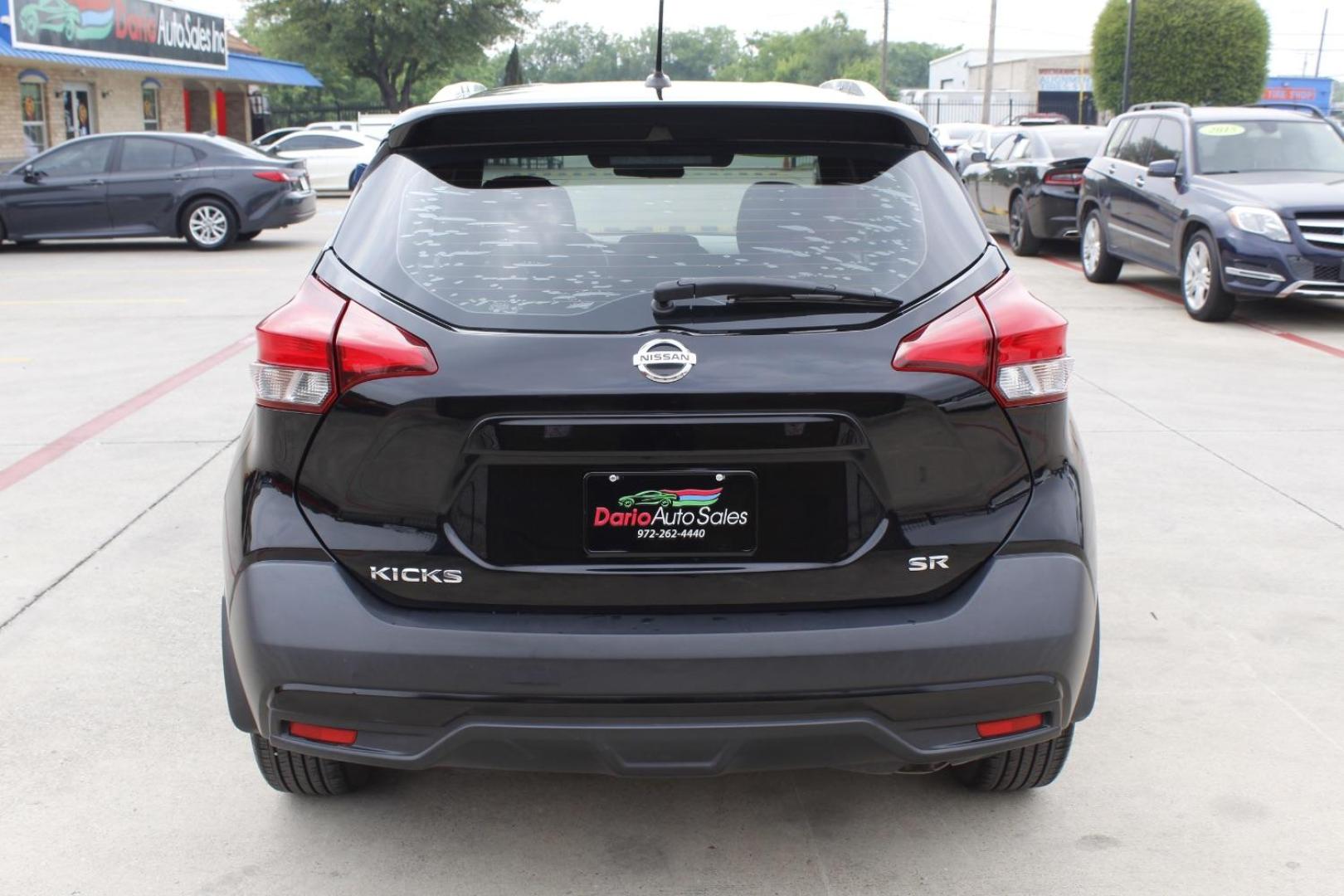 2018 Black Nissan Kicks SV (3N1CP5CU8JL) with an 1.6L L4 engine, Continuously Variable Transmission transmission, located at 2401 E Main St., Grand Prairie, TX, 75050, (972) 262-4440, 32.748981, -96.969643 - Photo#5