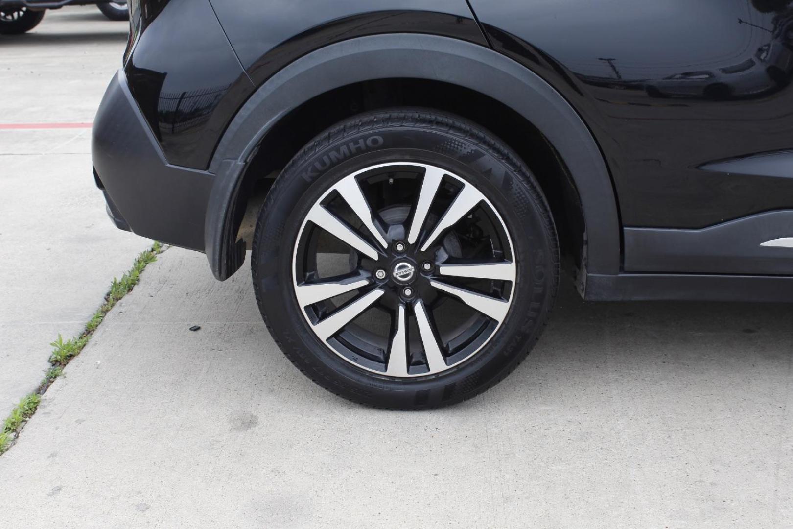 2018 Black Nissan Kicks SV (3N1CP5CU8JL) with an 1.6L L4 engine, Continuously Variable Transmission transmission, located at 2401 E Main St., Grand Prairie, TX, 75050, (972) 262-4440, 32.748981, -96.969643 - Photo#11
