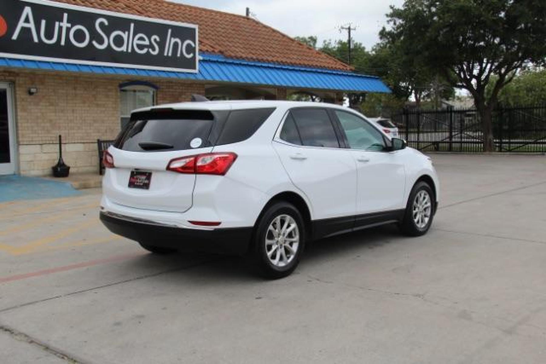 2020 WHITE Chevrolet Equinox LT 1.5 2WD (2GNAXKEV5L6) with an 1.5L L4 DIR DOHC 16V TURBO engine, 6-Speed Automatic transmission, located at 2401 E Main St., Grand Prairie, TX, 75050, (972) 262-4440, 32.749290, -96.970558 - Photo #7