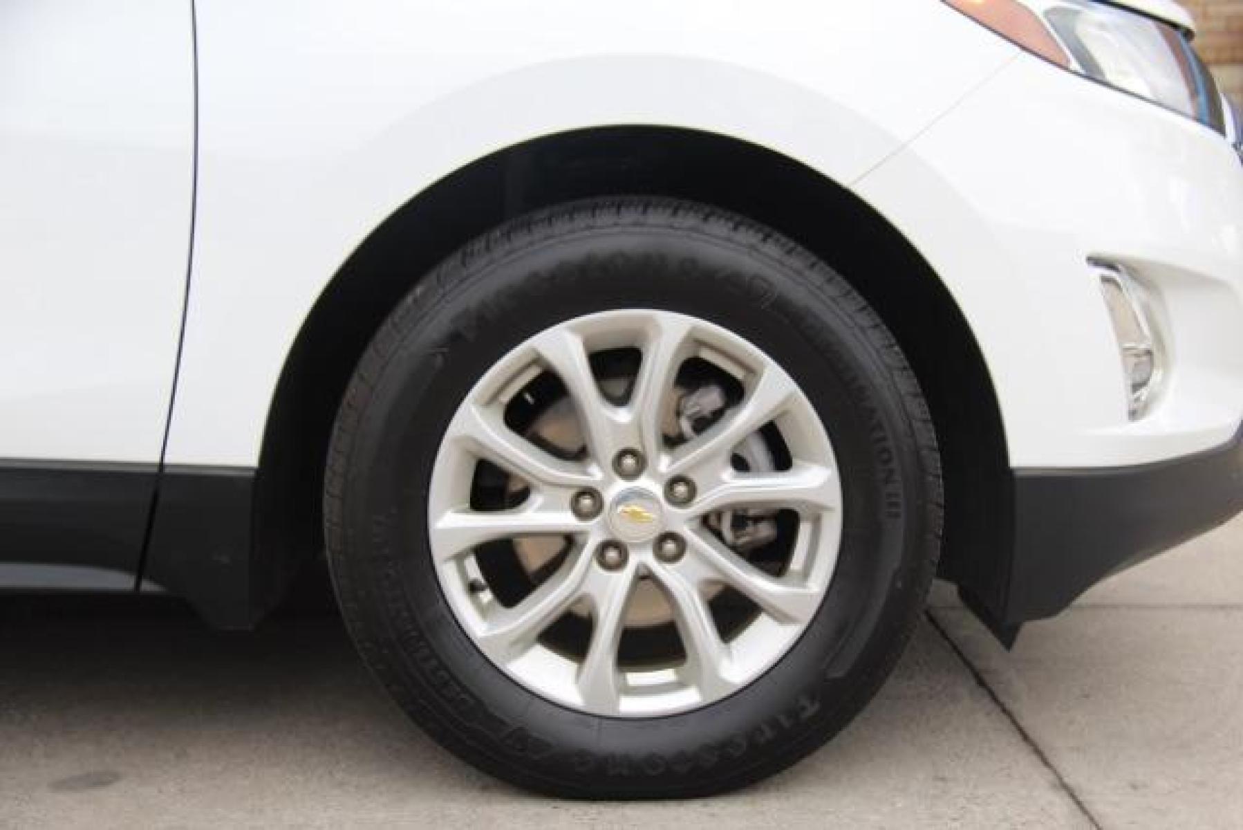 2020 WHITE Chevrolet Equinox LT 1.5 2WD (2GNAXKEV5L6) with an 1.5L L4 DIR DOHC 16V TURBO engine, 6-Speed Automatic transmission, located at 2401 E Main St., Grand Prairie, TX, 75050, (972) 262-4440, 32.749290, -96.970558 - Photo #8