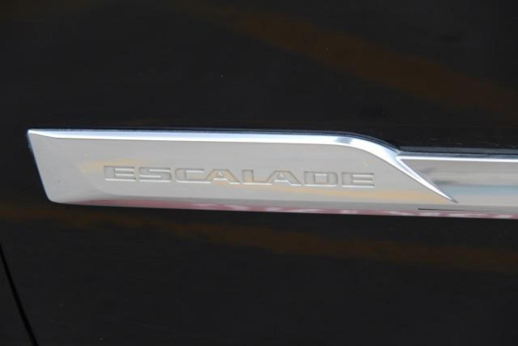 2015 Black Cadillac Escalade Premium 2WD (1GYS3CKJ5FR) with an 6.2L V8 OHV 16V FFV engine, 6-Speed Automatic transmission, located at 2401 E Main St., Grand Prairie, TX, 75050, (972) 262-4440, 32.749290, -96.970558 - Photo #12