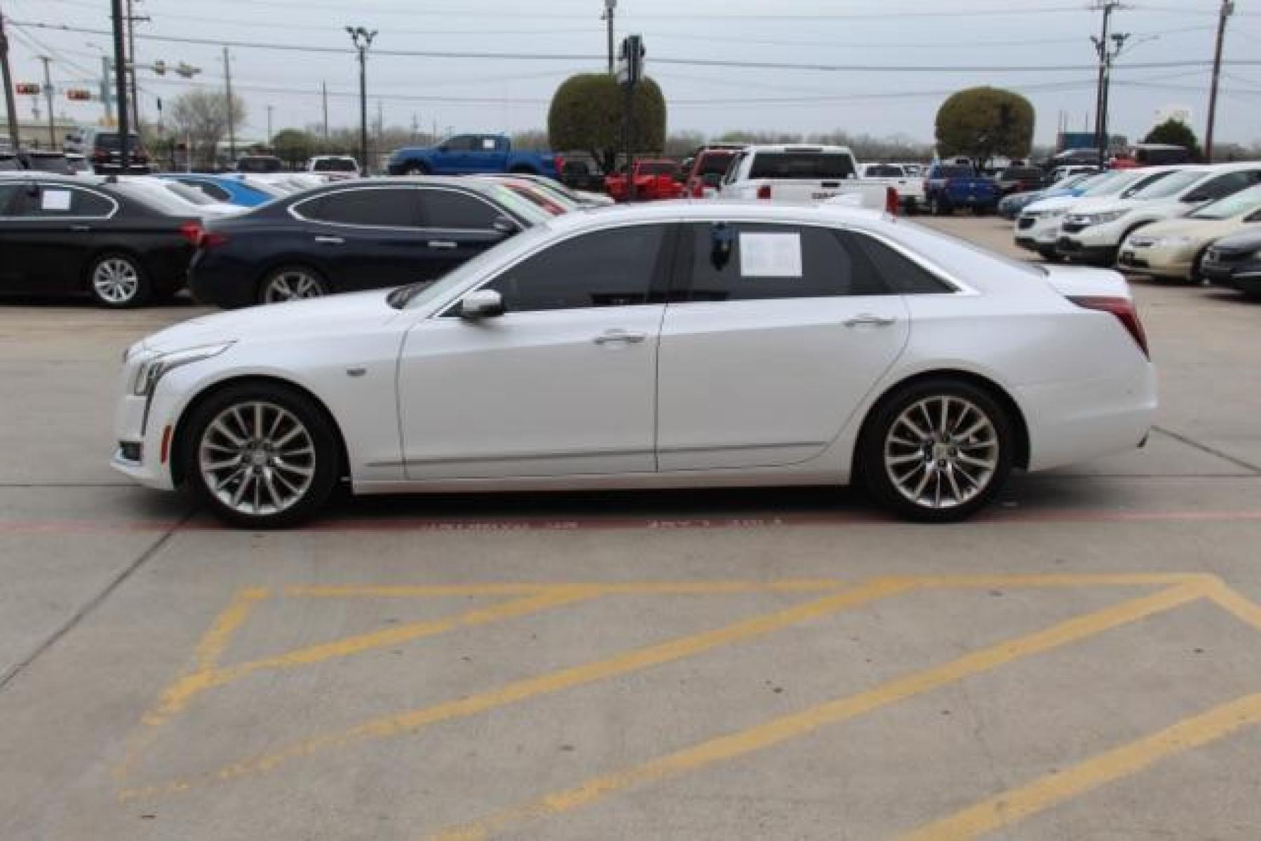 2017 WHITE Cadillac CT6 3.6L Luxury AWD (1G6KD5RS8HU) with an 3.6L V6 DOHC 24V TURBO engine, 8-Speed Automatic transmission, located at 2401 E Main St., Grand Prairie, TX, 75050, (972) 262-4440, 32.749290, -96.970558 - Photo #2