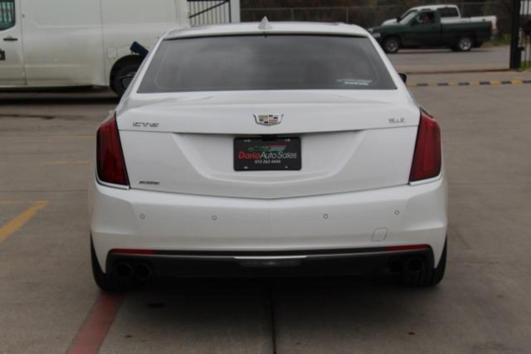 2017 WHITE Cadillac CT6 3.6L Luxury AWD (1G6KD5RS8HU) with an 3.6L V6 DOHC 24V TURBO engine, 8-Speed Automatic transmission, located at 2401 E Main St., Grand Prairie, TX, 75050, (972) 262-4440, 32.749290, -96.970558 - Photo #4