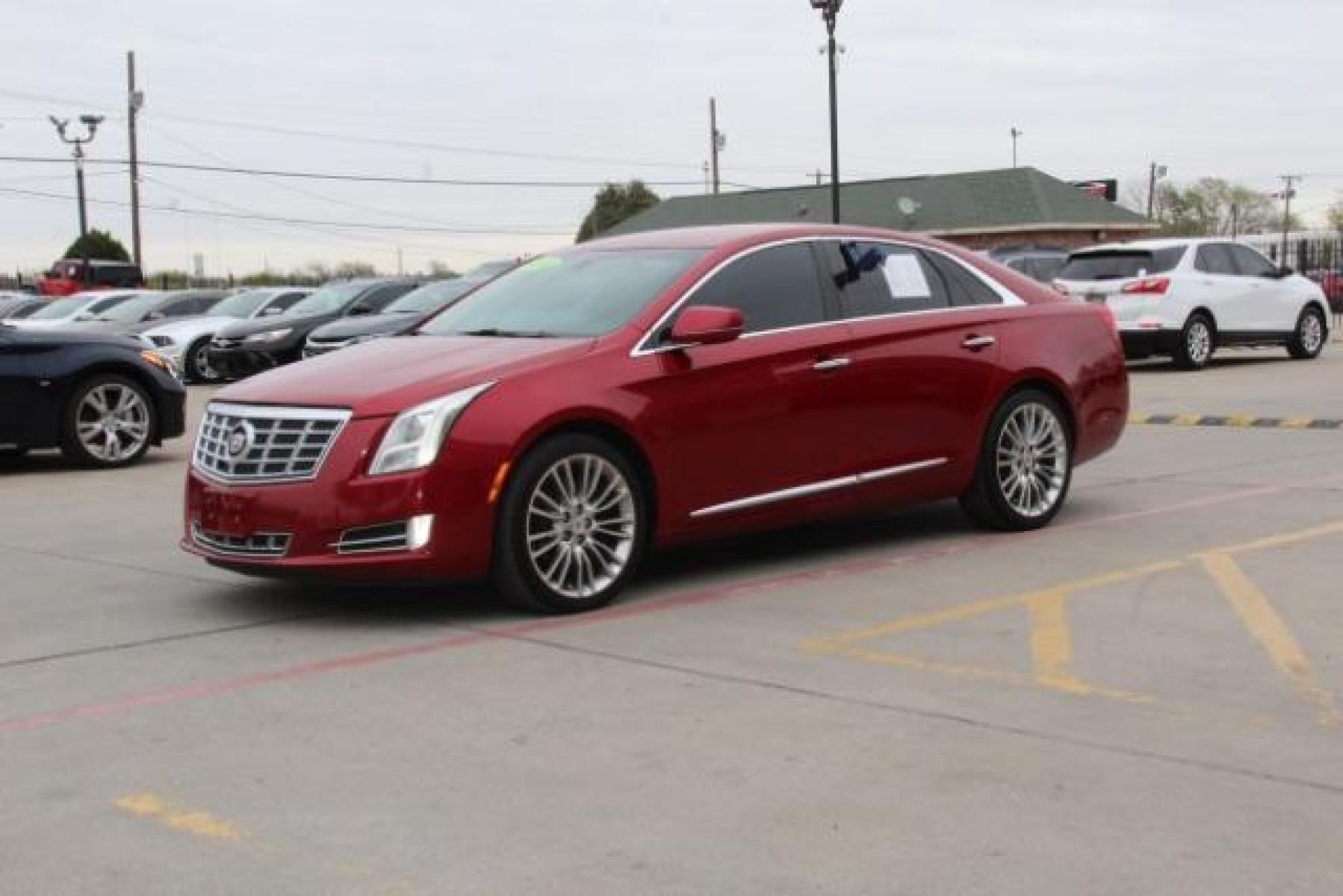 2013 RED Cadillac XTS Luxury (2G61P5S33D9) with an 3.6L V6 DOHC 24V engine, 6-Speed Automatic transmission, located at 2401 E Main St., Grand Prairie, TX, 75050, (972) 262-4440, 32.749290, -96.970558 - Photo #3