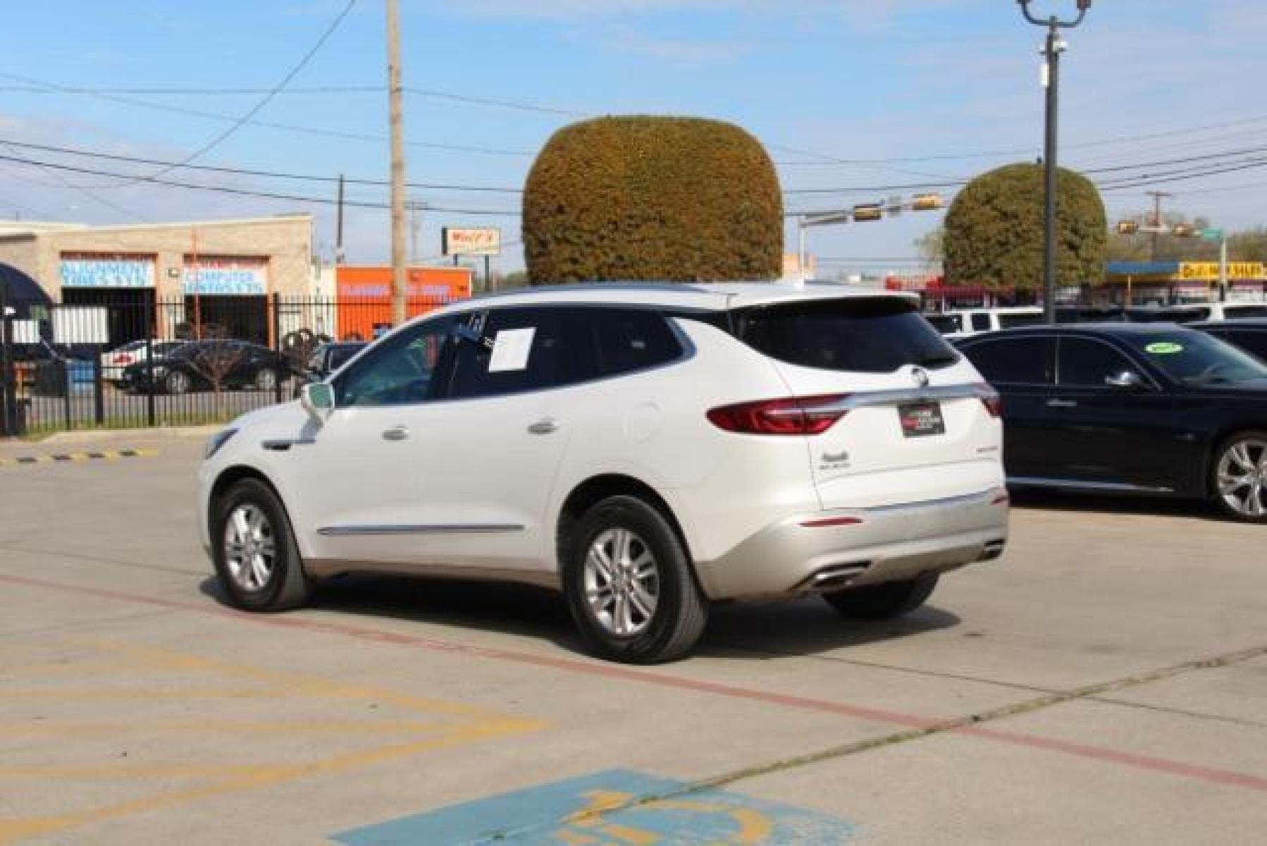 2018 WHITE Buick Enclave Premium FWD (5GAERCKW4JJ) with an 3.6L V6 DOHC 24V engine, 9-Speed Automatic transmission, located at 2401 E Main St., Grand Prairie, TX, 75050, (972) 262-4440, 32.749290, -96.970558 - Photo #5