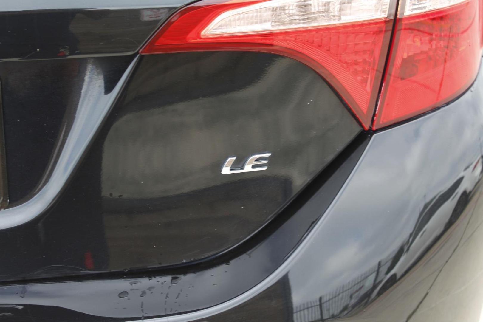 2018 Black Toyota Corolla LE CVT (5YFBURHE2JP) with an 1.8L L4 DOHC 16V engine, Continuously Variable Transmission transmission, located at 2401 E Main St., Grand Prairie, TX, 75050, (972) 262-4440, 32.748981, -96.969643 - Photo#8