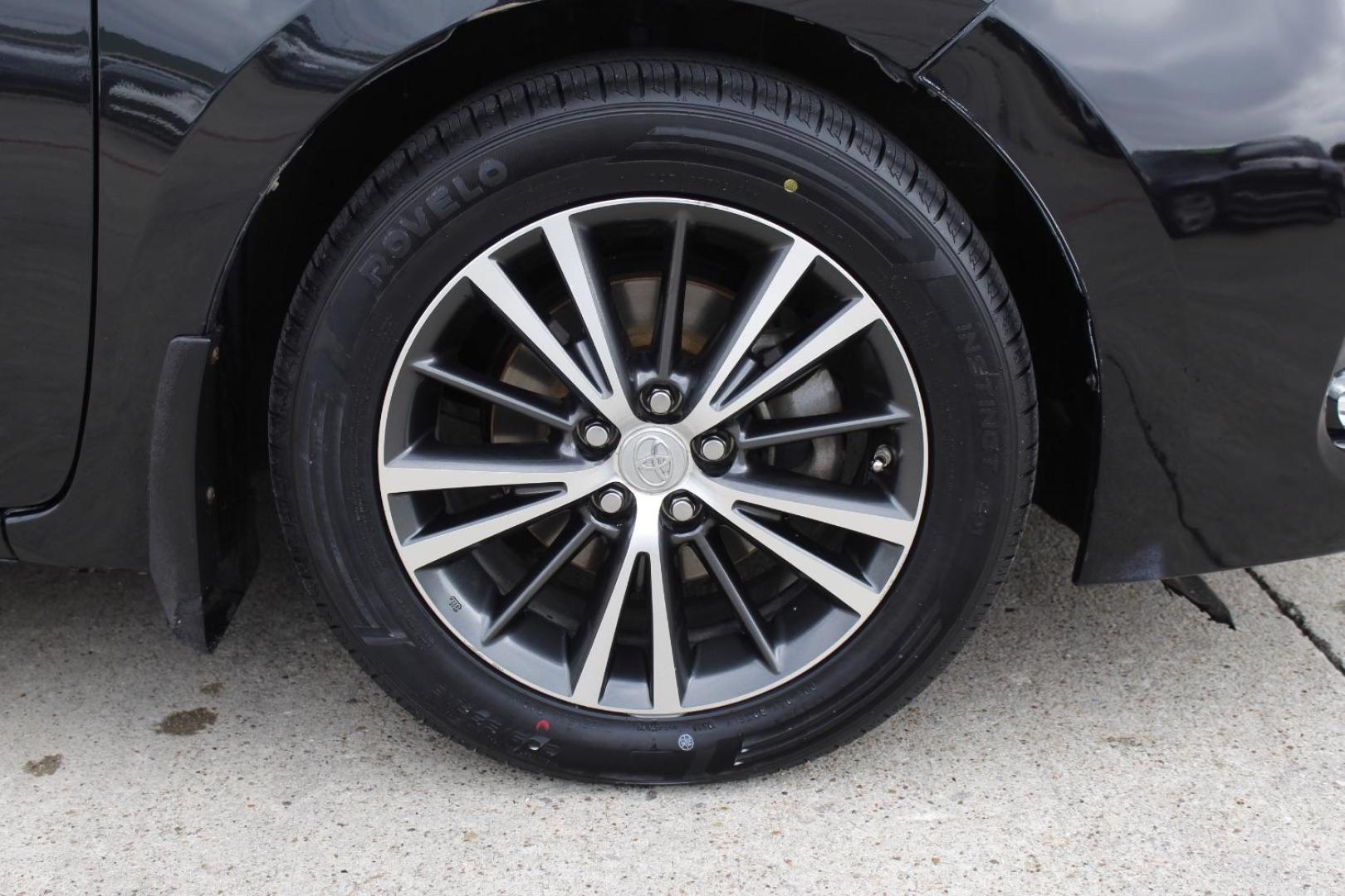 2018 Black Toyota Corolla LE CVT (5YFBURHE2JP) with an 1.8L L4 DOHC 16V engine, Continuously Variable Transmission transmission, located at 2401 E Main St., Grand Prairie, TX, 75050, (972) 262-4440, 32.748981, -96.969643 - Photo#10