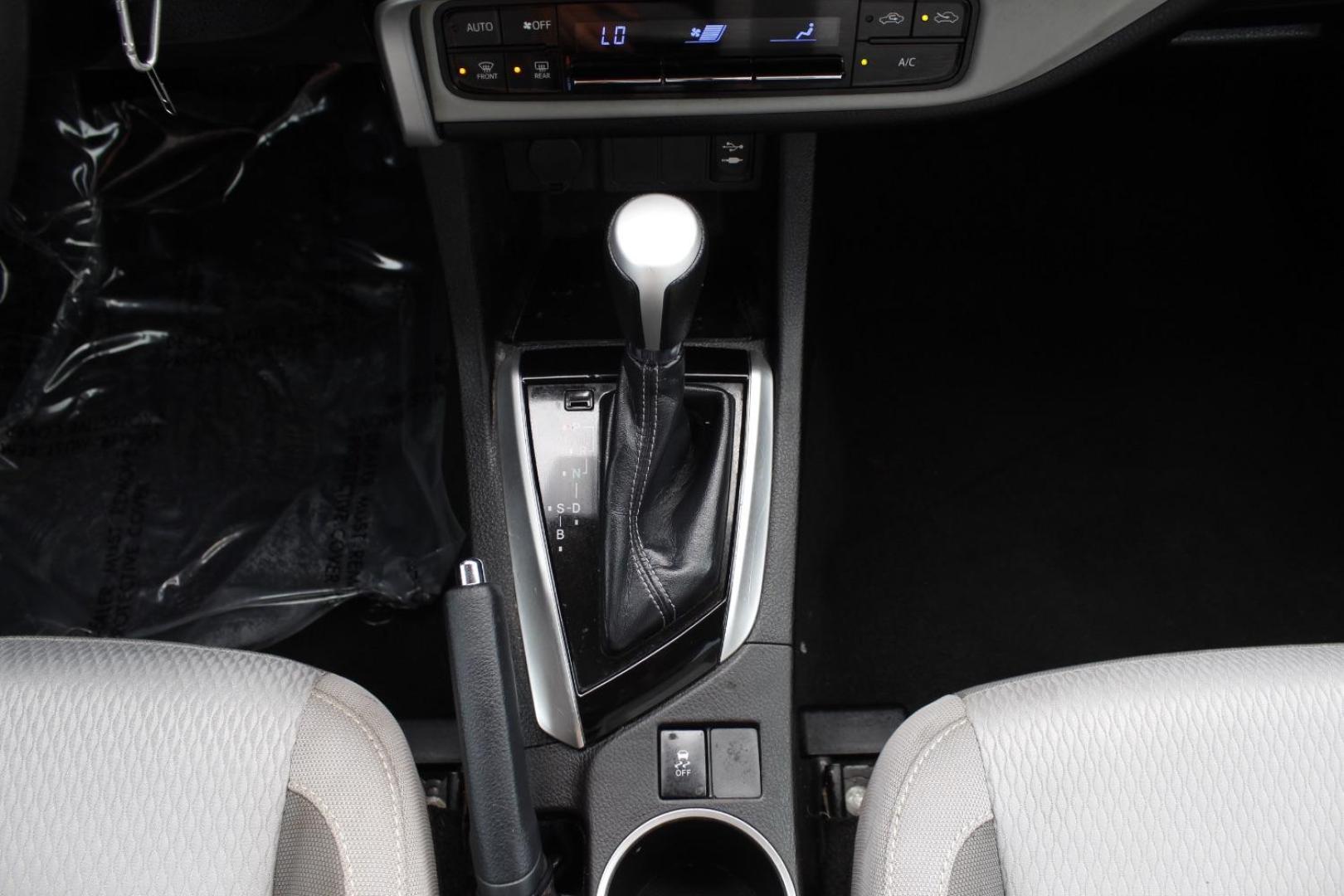 2018 Black Toyota Corolla LE CVT (5YFBURHE2JP) with an 1.8L L4 DOHC 16V engine, Continuously Variable Transmission transmission, located at 2401 E Main St., Grand Prairie, TX, 75050, (972) 262-4440, 32.748981, -96.969643 - Photo#19