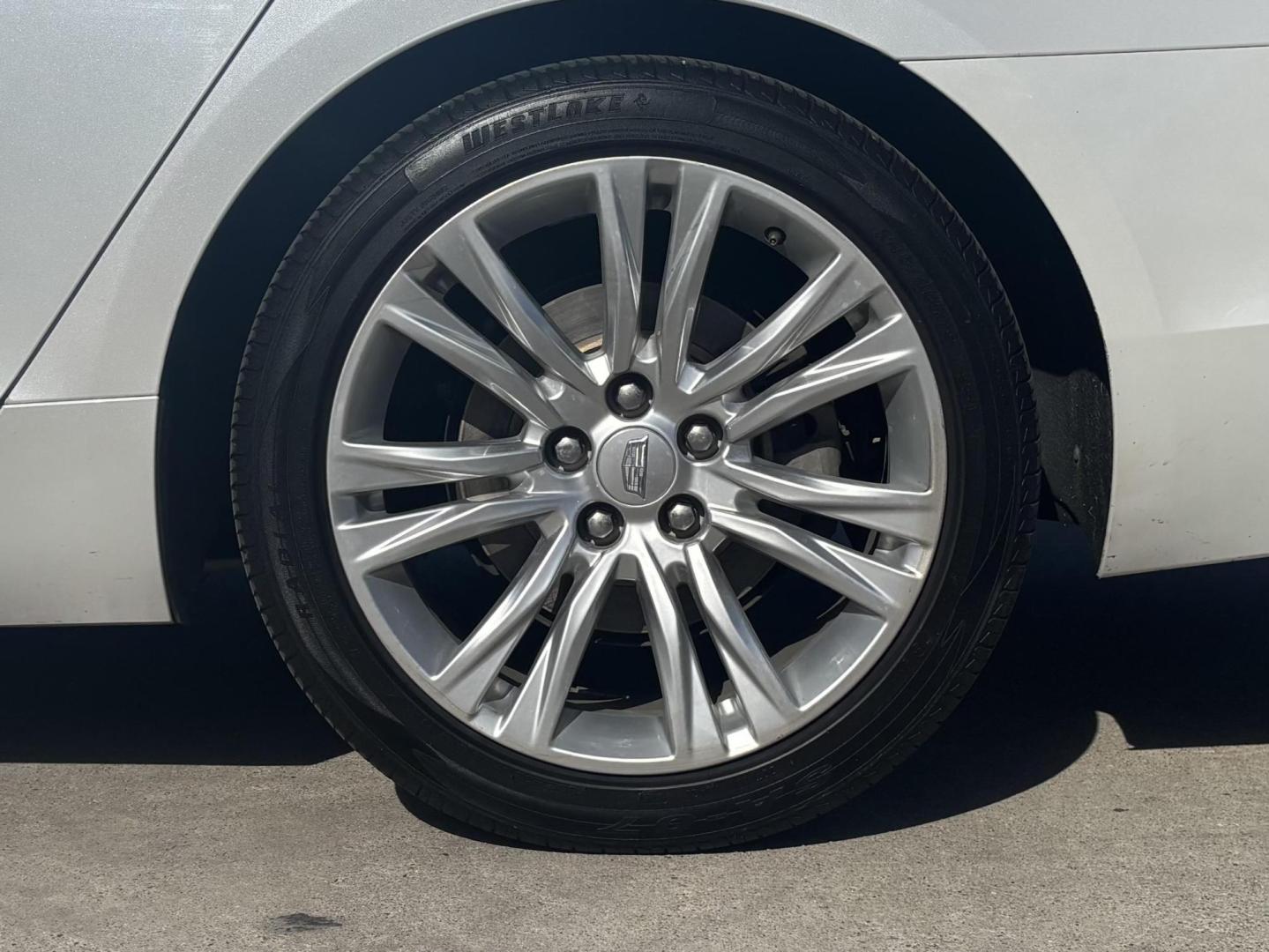 2019 White Cadillac Xts (2G61M5S31K9) with an 3.6L V6 DOHC 24V engine, located at 2401 E Main St., Grand Prairie, TX, 75050, (972) 262-4440, 32.748981, -96.969643 - Photo#3