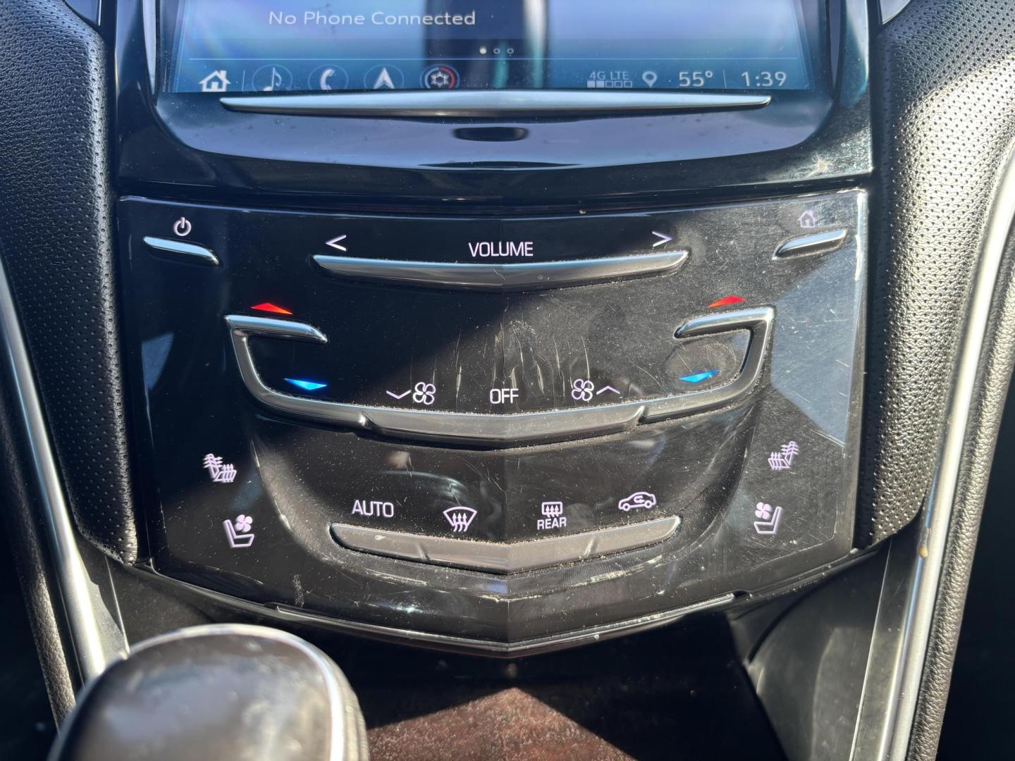 2019 White Cadillac Xts (2G61M5S31K9) with an 3.6L V6 DOHC 24V engine, located at 2401 E Main St., Grand Prairie, TX, 75050, (972) 262-4440, 32.748981, -96.969643 - Photo#9