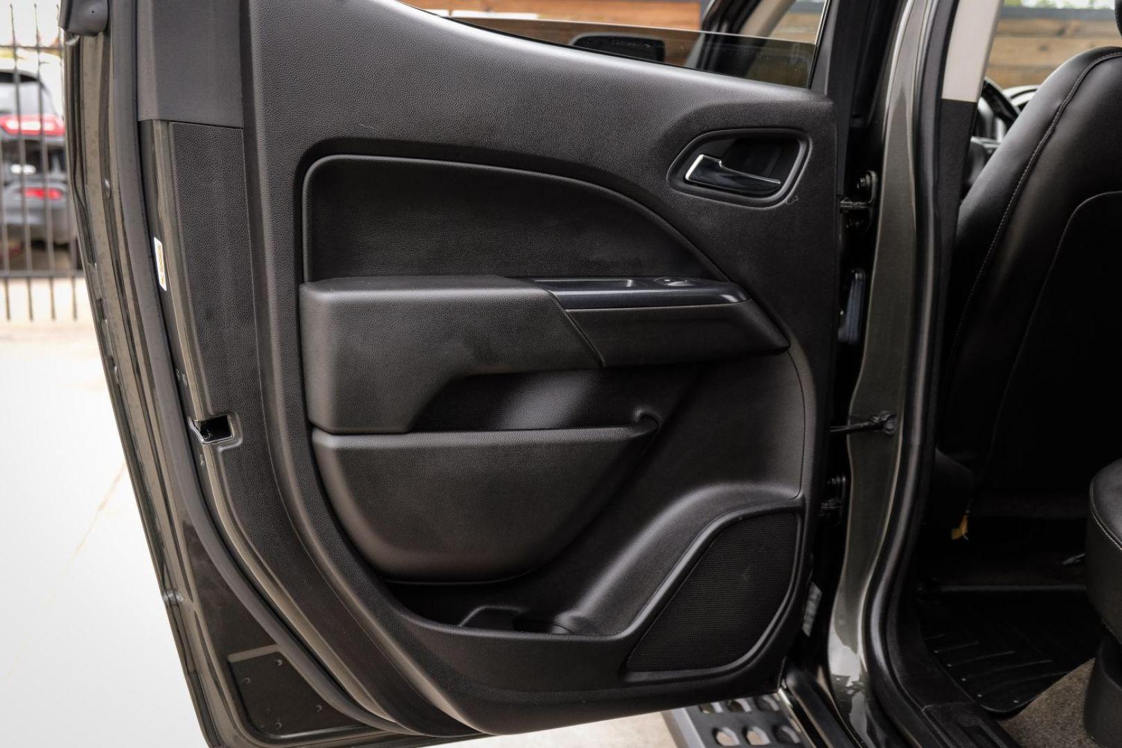 2018 BLACK Chevrolet Colorado ZR2 Crew Cab 4WD Short Box (1GCGTEEN4J1) with an 3.6L V6 DOHC 24V GAS engine, 6-Speed Automatic transmission, located at 2401 E Main St., Grand Prairie, TX, 75050, (972) 262-4440, 32.748981, -96.969643 - Photo#34