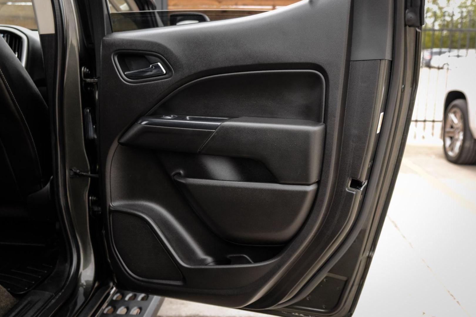 2018 BLACK Chevrolet Colorado ZR2 Crew Cab 4WD Short Box (1GCGTEEN4J1) with an 3.6L V6 DOHC 24V GAS engine, 6-Speed Automatic transmission, located at 2401 E Main St., Grand Prairie, TX, 75050, (972) 262-4440, 32.748981, -96.969643 - Photo#35