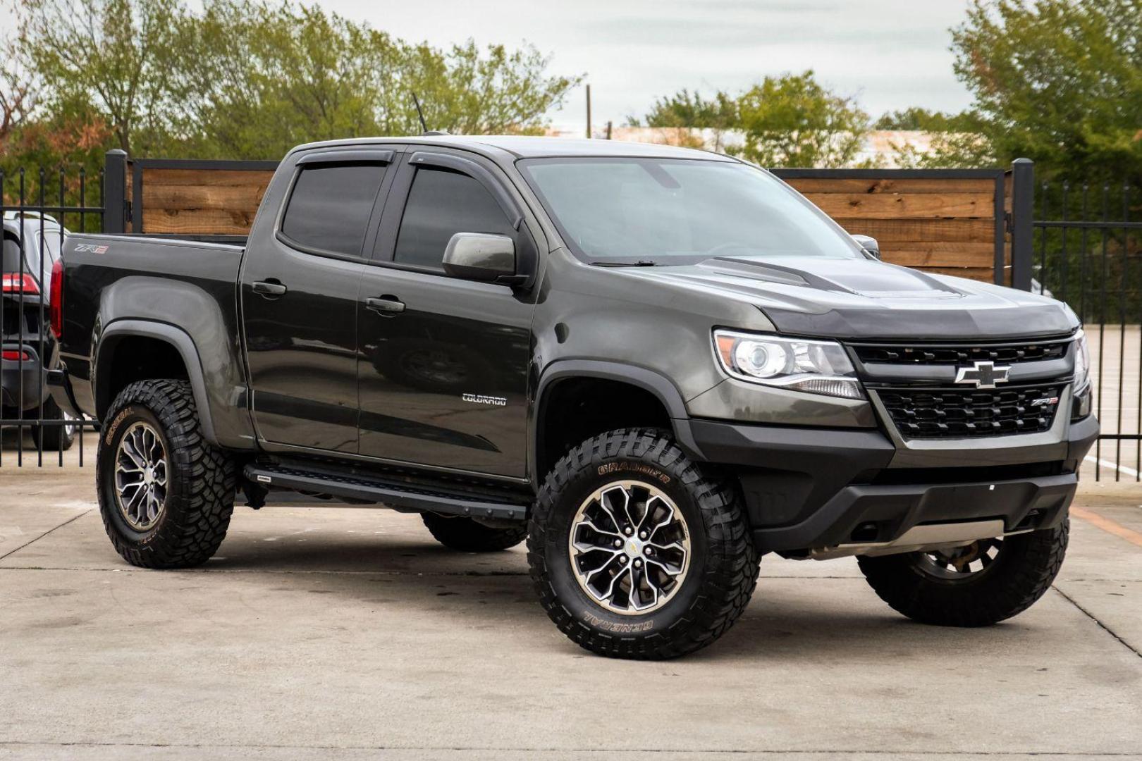 2018 BLACK Chevrolet Colorado ZR2 Crew Cab 4WD Short Box (1GCGTEEN4J1) with an 3.6L V6 DOHC 24V GAS engine, 6-Speed Automatic transmission, located at 2401 E Main St., Grand Prairie, TX, 75050, (972) 262-4440, 32.748981, -96.969643 - Photo#3