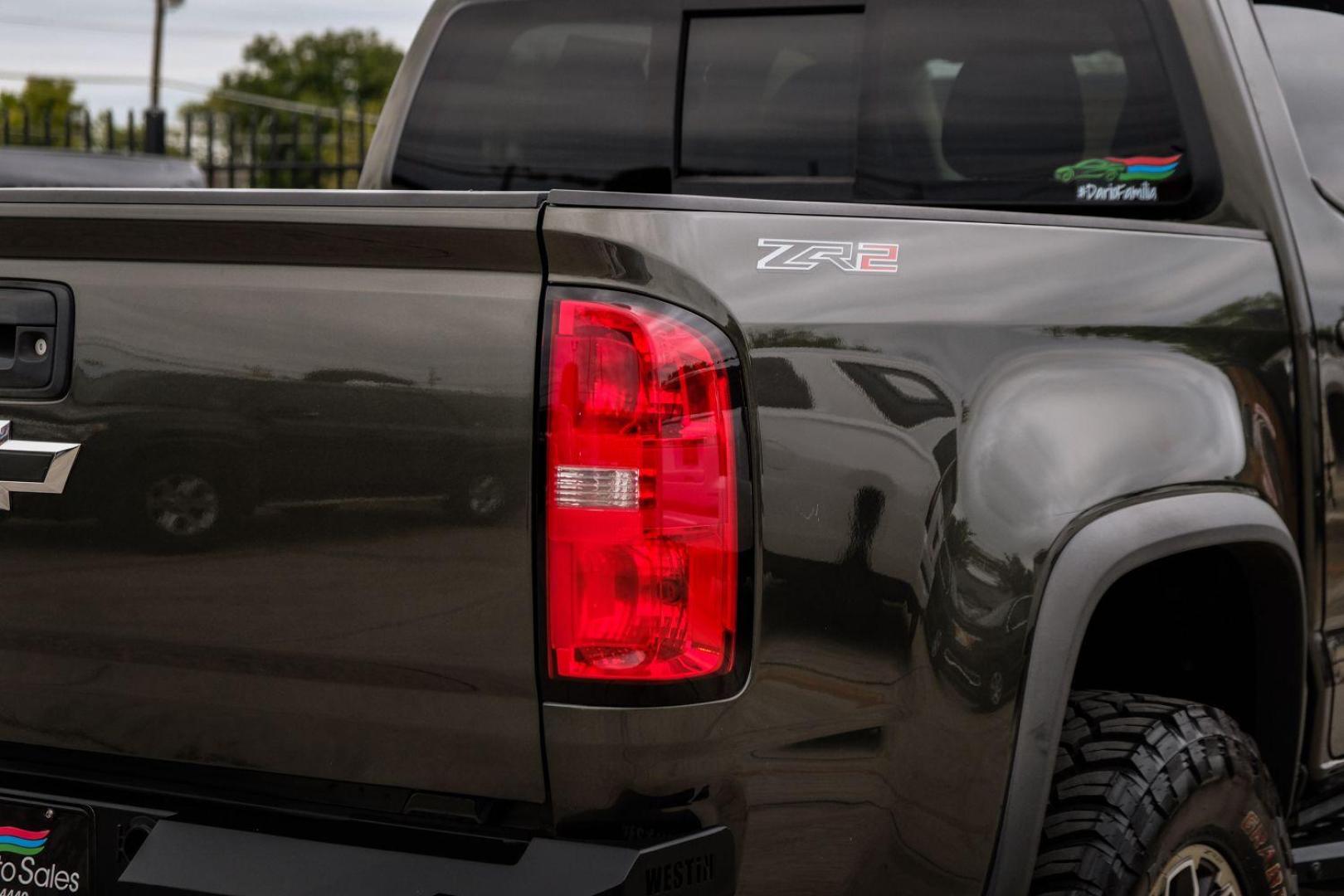 2018 BLACK Chevrolet Colorado ZR2 Crew Cab 4WD Short Box (1GCGTEEN4J1) with an 3.6L V6 DOHC 24V GAS engine, 6-Speed Automatic transmission, located at 2401 E Main St., Grand Prairie, TX, 75050, (972) 262-4440, 32.748981, -96.969643 - Photo#39