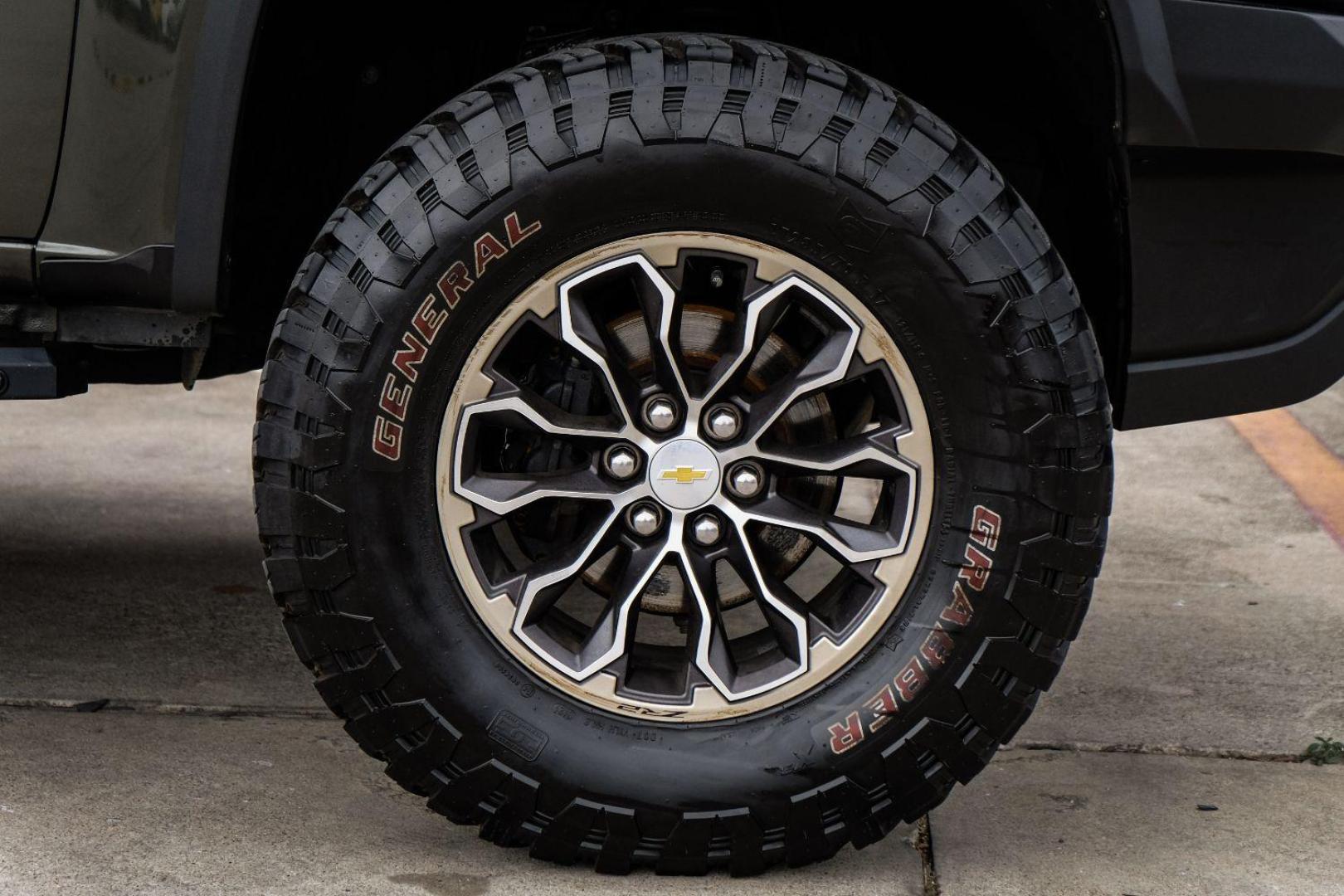 2018 BLACK Chevrolet Colorado ZR2 Crew Cab 4WD Short Box (1GCGTEEN4J1) with an 3.6L V6 DOHC 24V GAS engine, 6-Speed Automatic transmission, located at 2401 E Main St., Grand Prairie, TX, 75050, (972) 262-4440, 32.748981, -96.969643 - Photo#45
