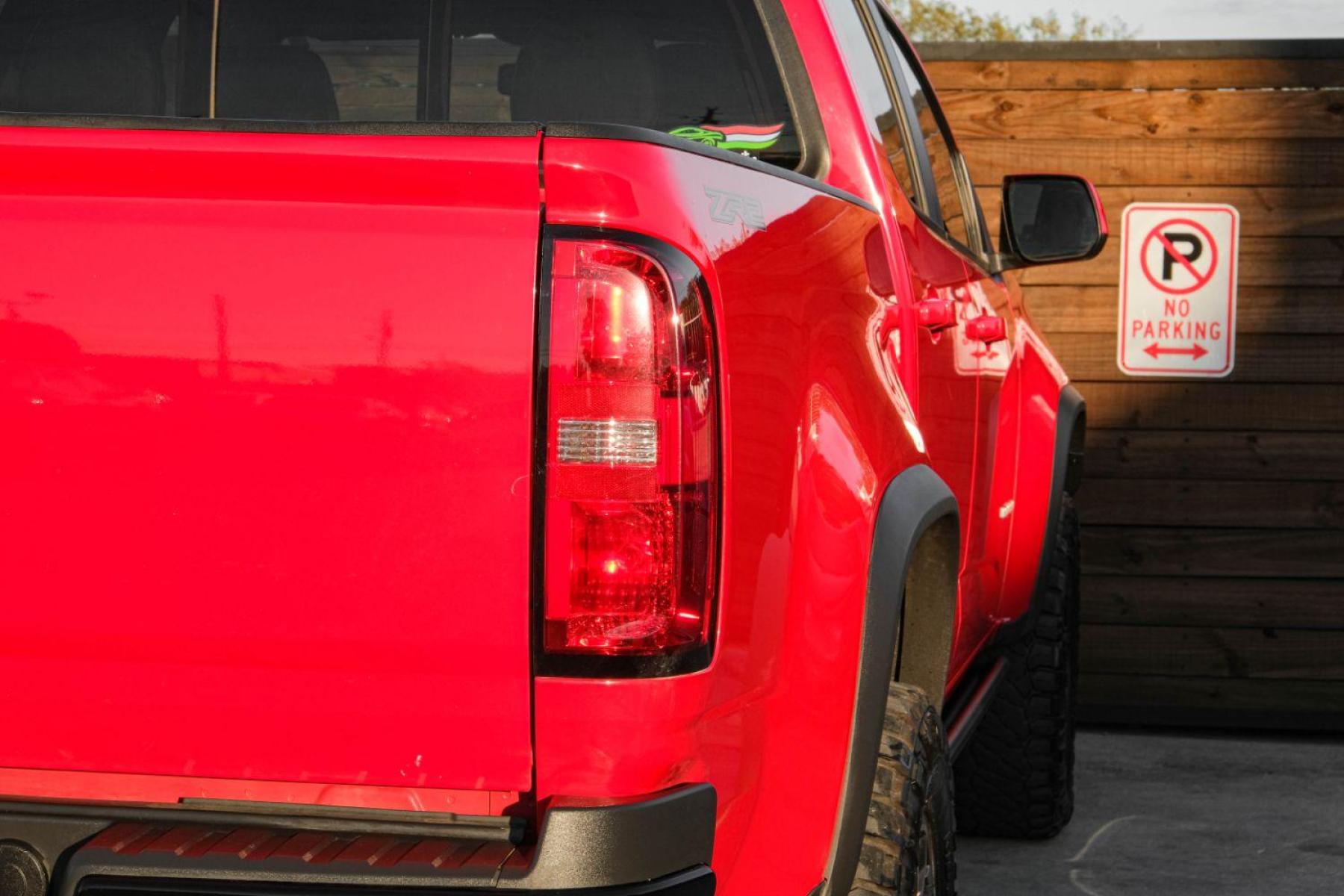 2017 RED Chevrolet Colorado ZR2 Crew Cab 4WD Short Box (1GCPTEE1XH1) with an 2.8L L4 DOHC 16V TURBO DIESEL engine, 6-Speed Automatic transmission, located at 2401 E Main St., Grand Prairie, TX, 75050, (972) 262-4440, 32.748981, -96.969643 - Photo #51