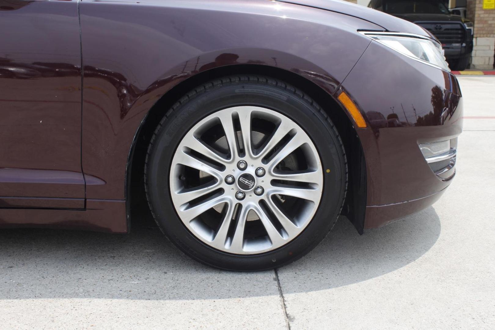 2013 MAROON Lincoln MKZ FWD (3LN6L2G92DR) with an 2.0L L4 DOHC 16V engine, 6-Speed Automatic transmission, located at 2401 E Main St., Grand Prairie, TX, 75050, (972) 262-4440, 32.748981, -96.969643 - Photo#10