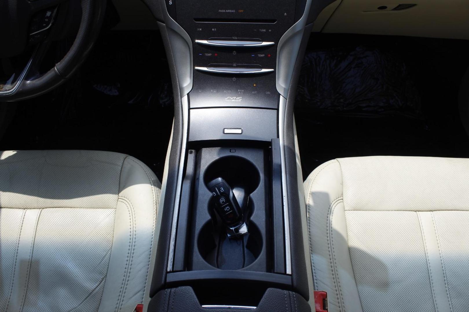 2013 MAROON Lincoln MKZ FWD (3LN6L2G92DR) with an 2.0L L4 DOHC 16V engine, 6-Speed Automatic transmission, located at 2401 E Main St., Grand Prairie, TX, 75050, (972) 262-4440, 32.748981, -96.969643 - Photo#18