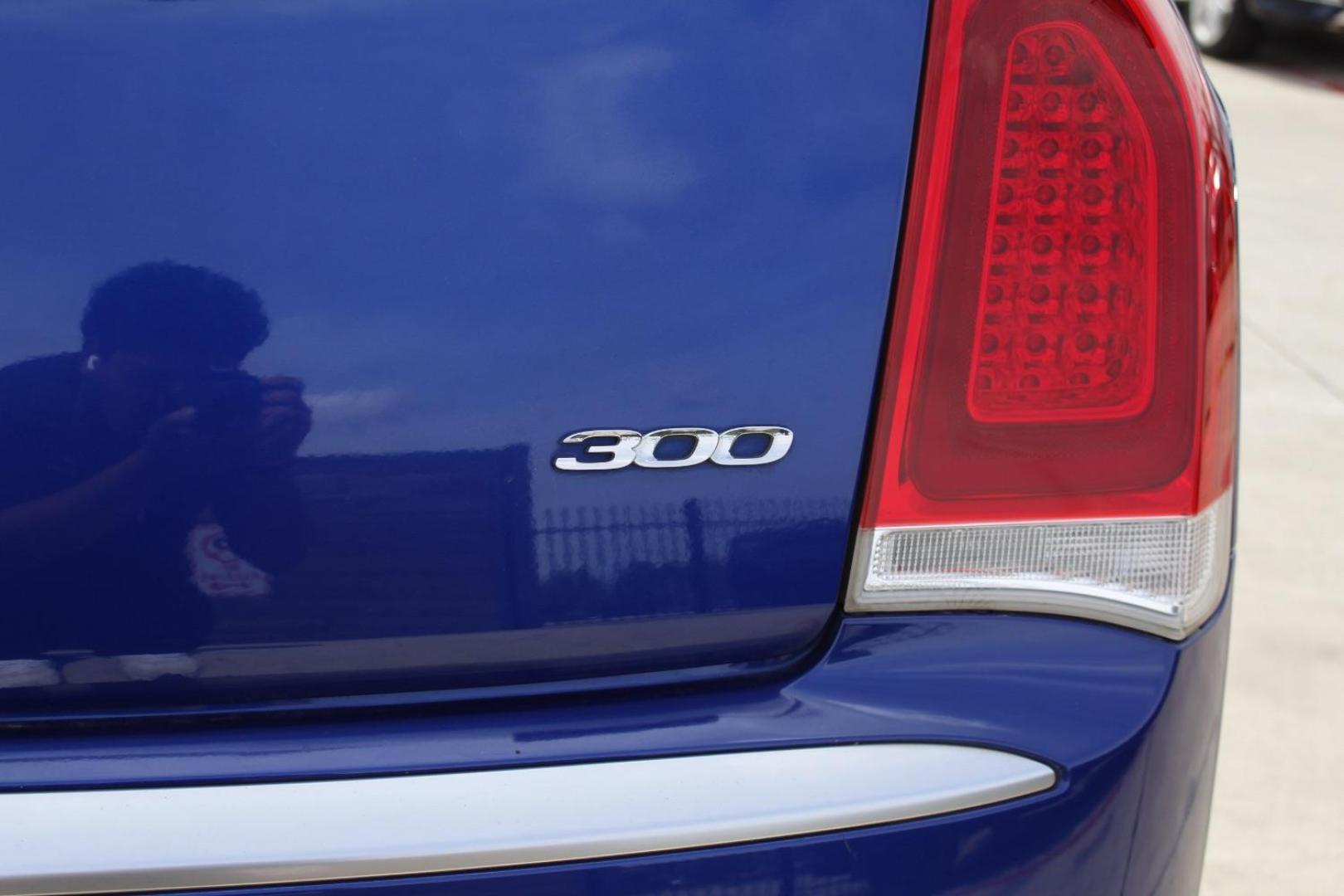 2019 Ocean Blue Metallic Clear Coat Chrysler 300 Touring (2C3CCAAG0KH) with an 3.6L V6 SOHC 24V engine, 8-Speed Automatic transmission, located at 2401 E Main St., Grand Prairie, TX, 75050, (972) 262-4440, 32.748981, -96.969643 - Photo#6