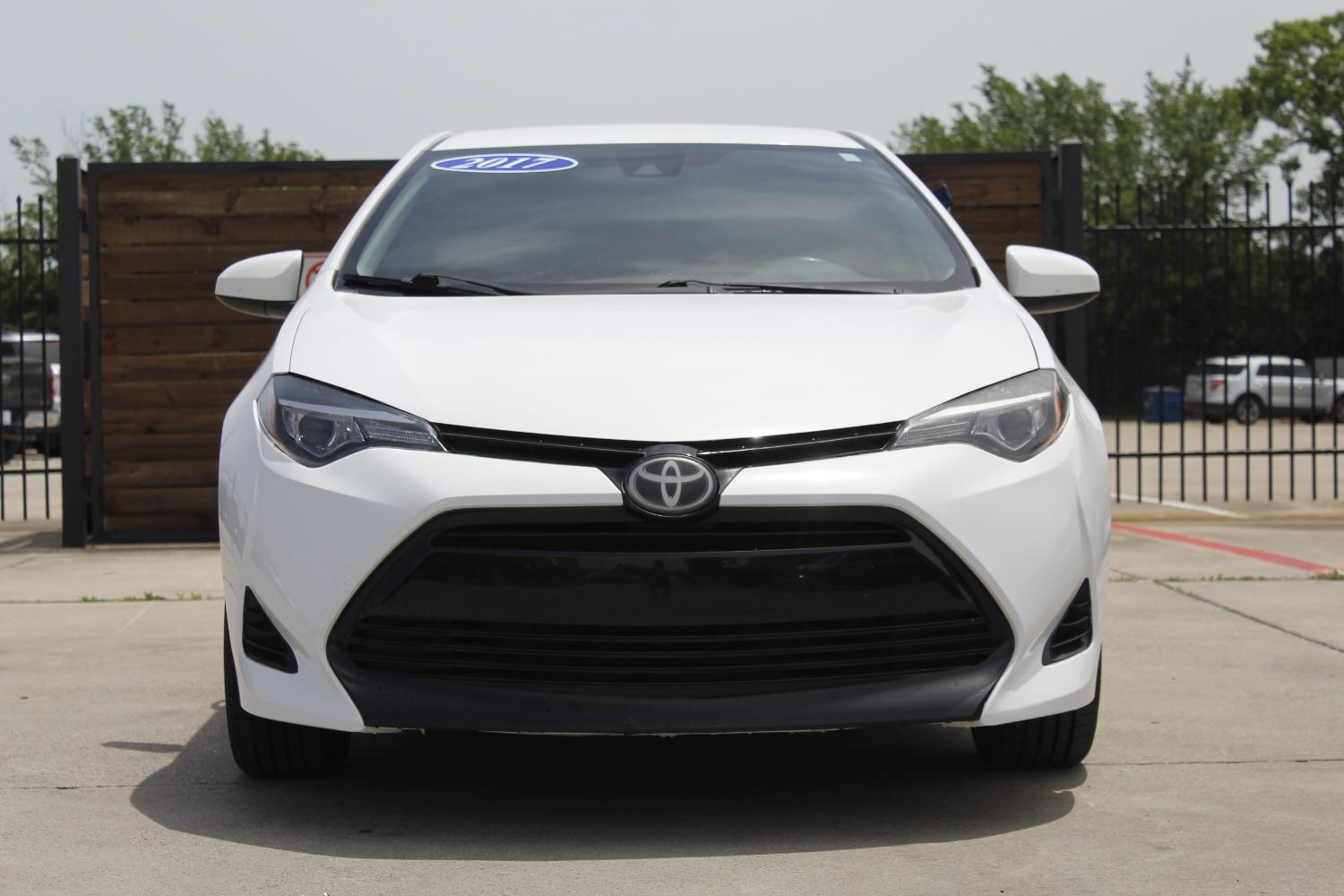 photo of 2017 Toyota Corolla
