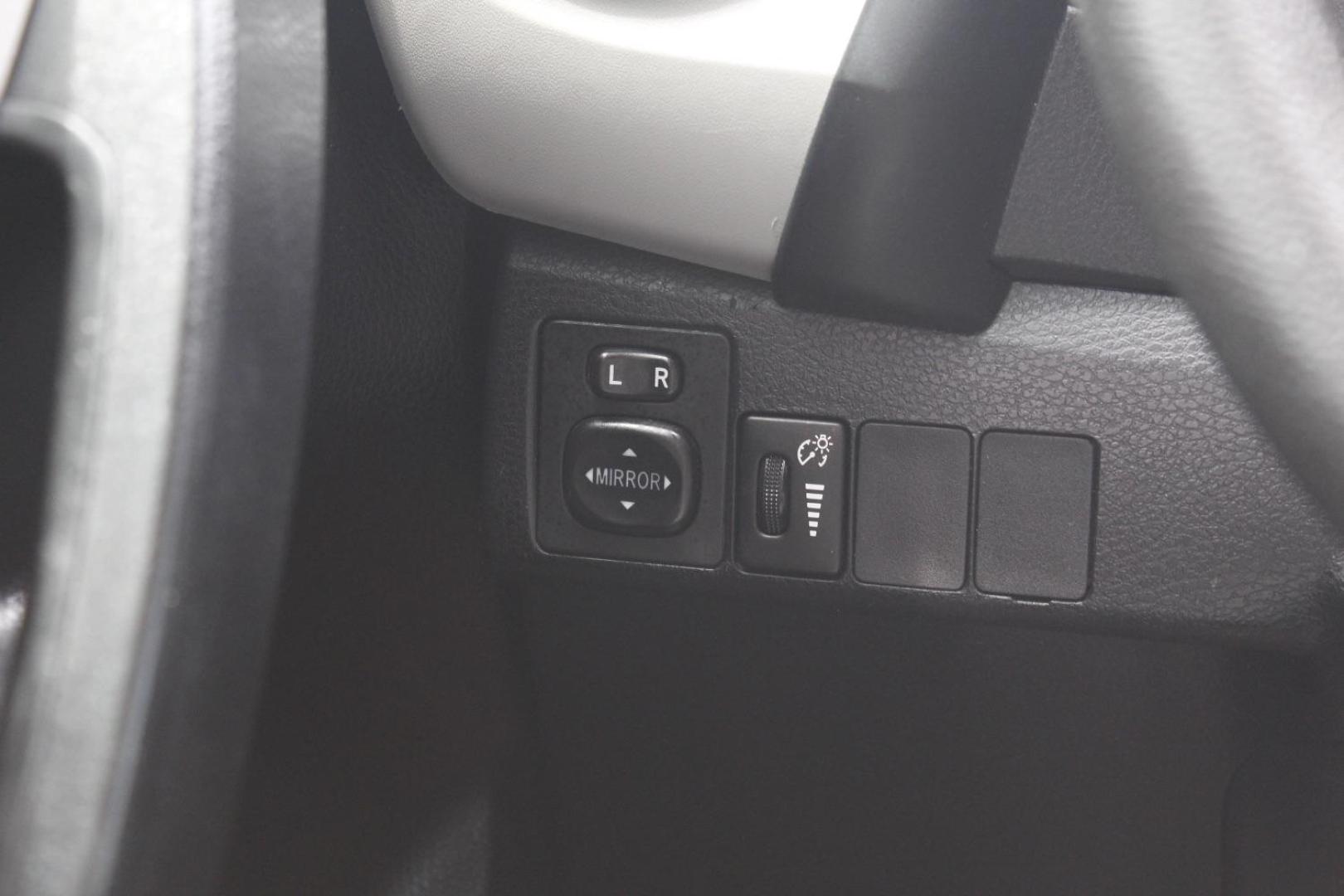 2017 WHITE Toyota Corolla LE CVT (5YFBURHE3HP) with an 1.8L L4 DOHC 16V engine, Continuously Variabl transmission, located at 2401 E Main St., Grand Prairie, TX, 75050, (972) 262-4440, 32.748981, -96.969643 - Photo#20