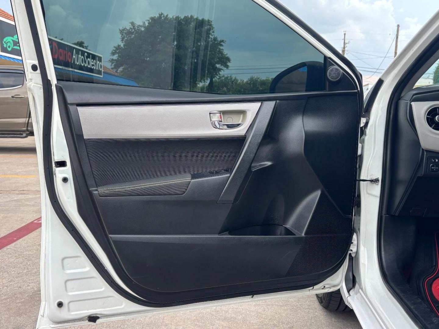 2017 WHITE Toyota Corolla LE CVT (5YFBURHE3HP) with an 1.8L L4 DOHC 16V engine, Continuously Variabl transmission, located at 2401 E Main St., Grand Prairie, TX, 75050, (972) 262-4440, 32.748981, -96.969643 - Photo#14