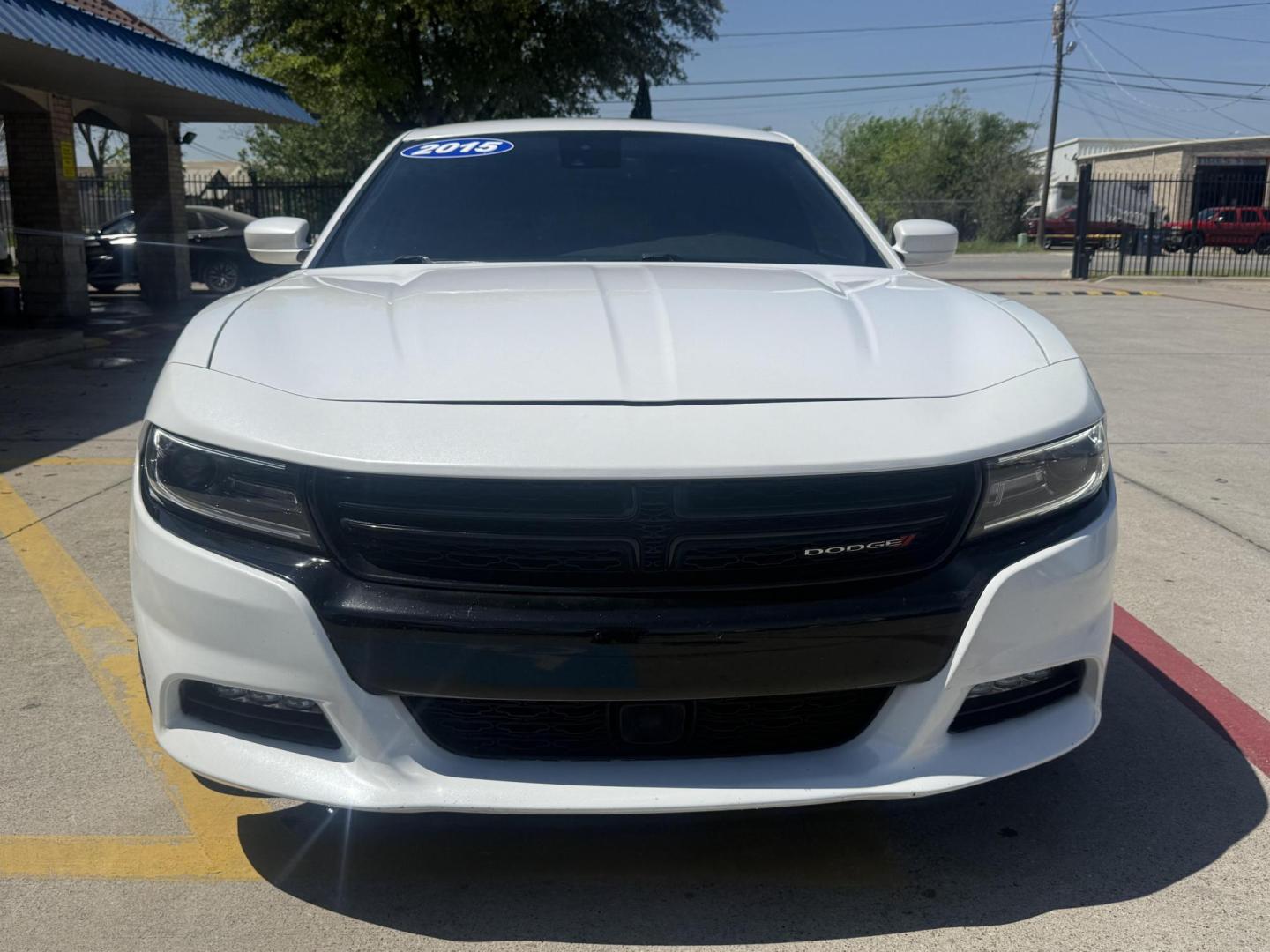 2015 White Dodge Charger (2C3CDXJG9FH) with an 3.6L V6 DOHC 24V engine, located at 2401 E Main St., Grand Prairie, TX, 75050, (972) 262-4440, 32.748981, -96.969643 - Photo#3