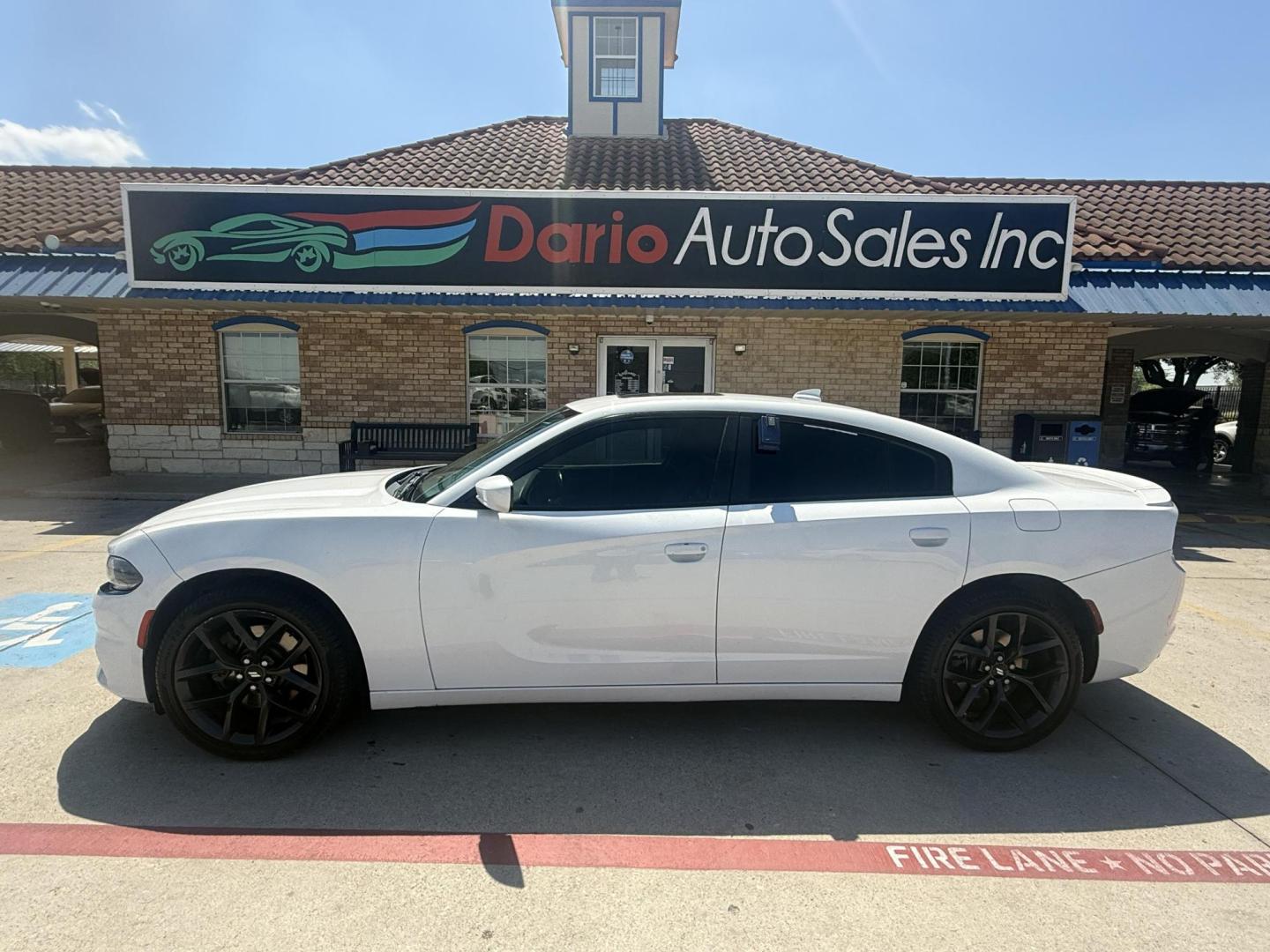 2015 White Dodge Charger (2C3CDXJG9FH) with an 3.6L V6 DOHC 24V engine, located at 2401 E Main St., Grand Prairie, TX, 75050, (972) 262-4440, 32.748981, -96.969643 - Photo#18