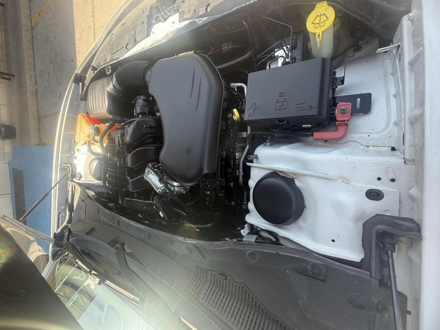 2015 White Dodge Charger (2C3CDXJG9FH) with an 3.6L V6 DOHC 24V engine, located at 2401 E Main St., Grand Prairie, TX, 75050, (972) 262-4440, 32.748981, -96.969643 - Photo#26