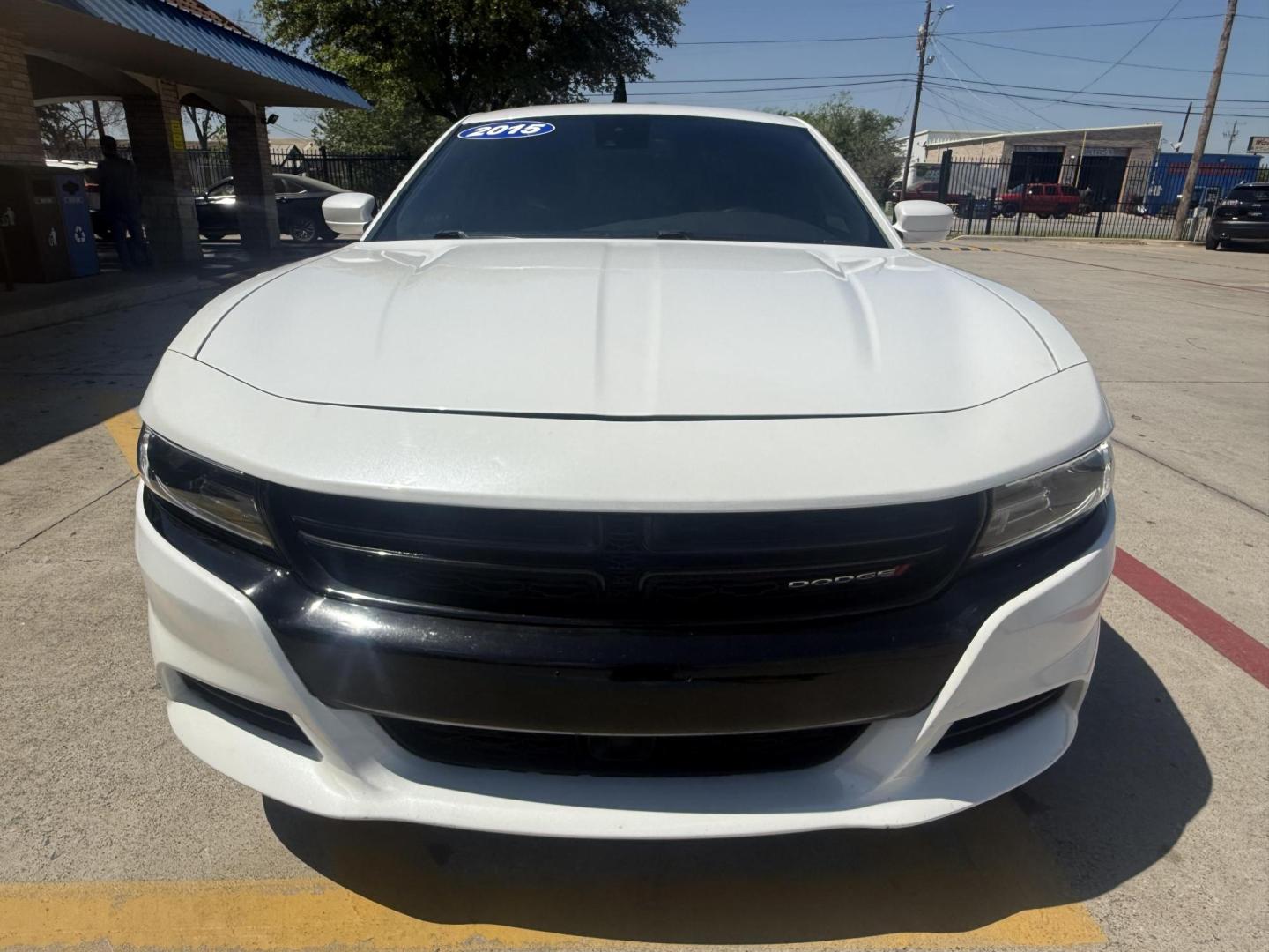 2015 White Dodge Charger (2C3CDXJG9FH) with an 3.6L V6 DOHC 24V engine, located at 2401 E Main St., Grand Prairie, TX, 75050, (972) 262-4440, 32.748981, -96.969643 - Photo#31