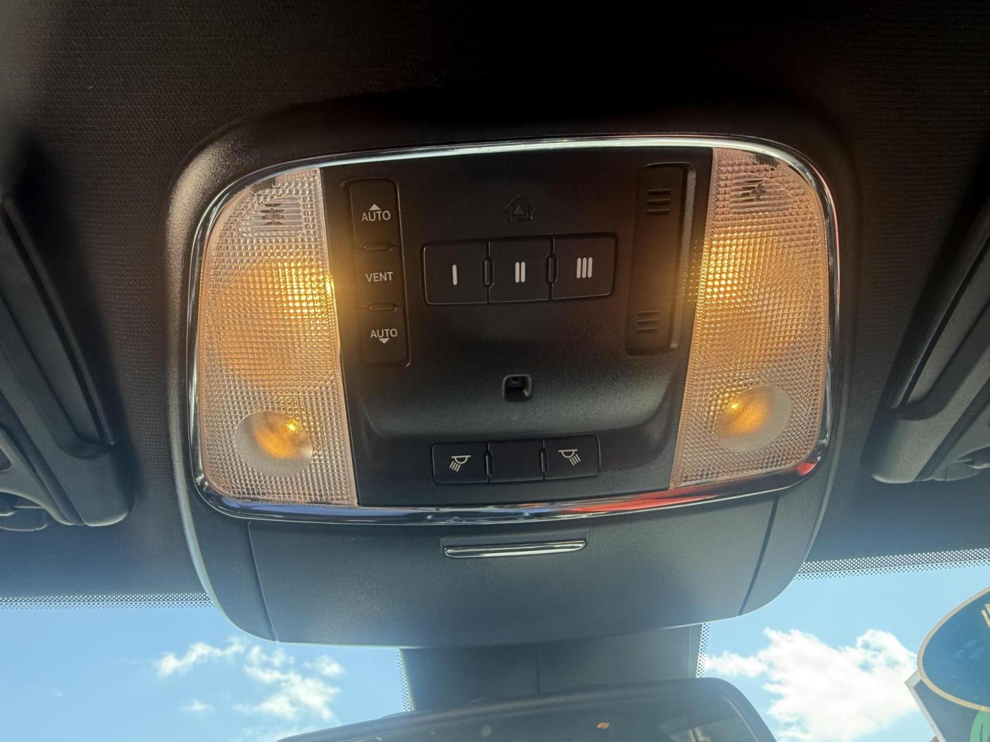 2015 White Dodge Charger (2C3CDXJG9FH) with an 3.6L V6 DOHC 24V engine, located at 2401 E Main St., Grand Prairie, TX, 75050, (972) 262-4440, 32.748981, -96.969643 - Photo#33