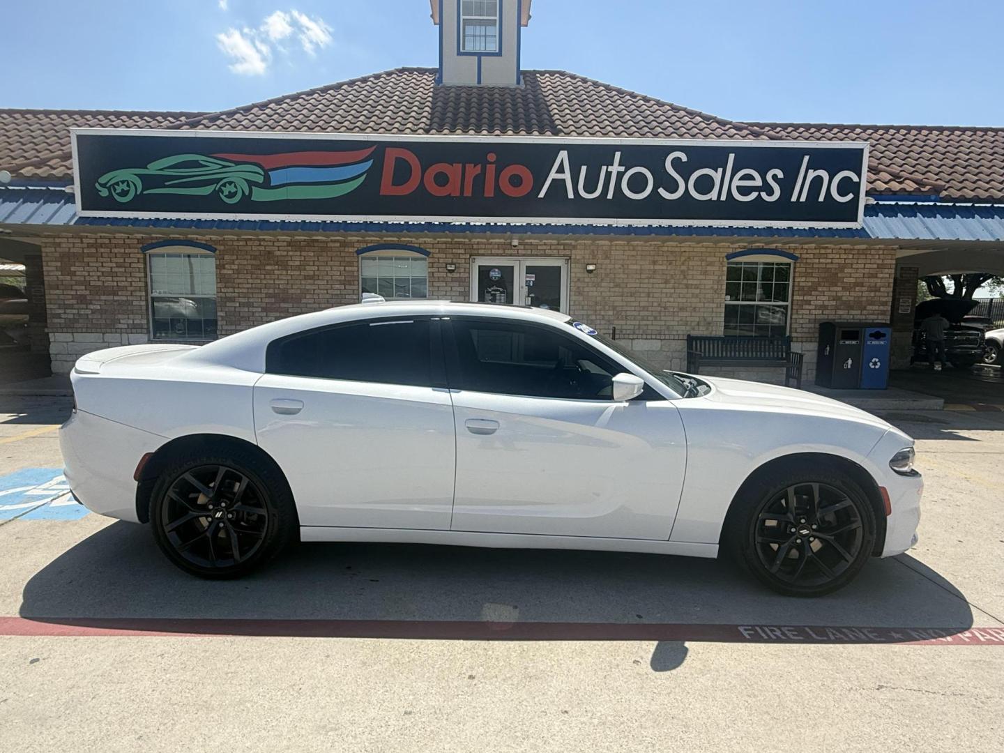 2015 White Dodge Charger (2C3CDXJG9FH) with an 3.6L V6 DOHC 24V engine, located at 2401 E Main St., Grand Prairie, TX, 75050, (972) 262-4440, 32.748981, -96.969643 - Photo#35