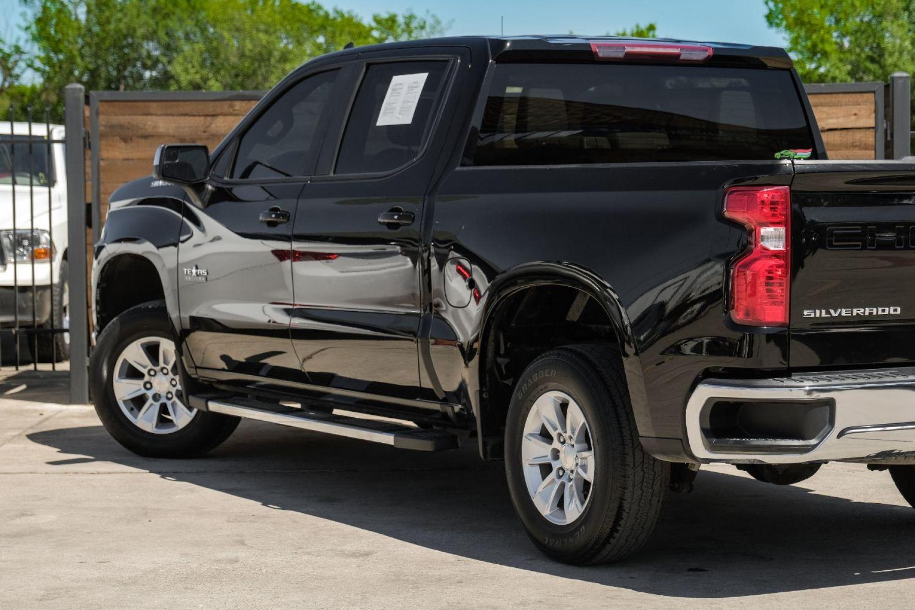 2019 BLACK Chevrolet Silverado 1500 LT Crew Cab 2WD (1GCPWCED0KZ) with an 5.3L V8 OHV 16V engine, 6-Speed Automatic transmission, located at 2401 E Main St., Grand Prairie, TX, 75050, (972) 262-4440, 32.748981, -96.969643 - Photo #10