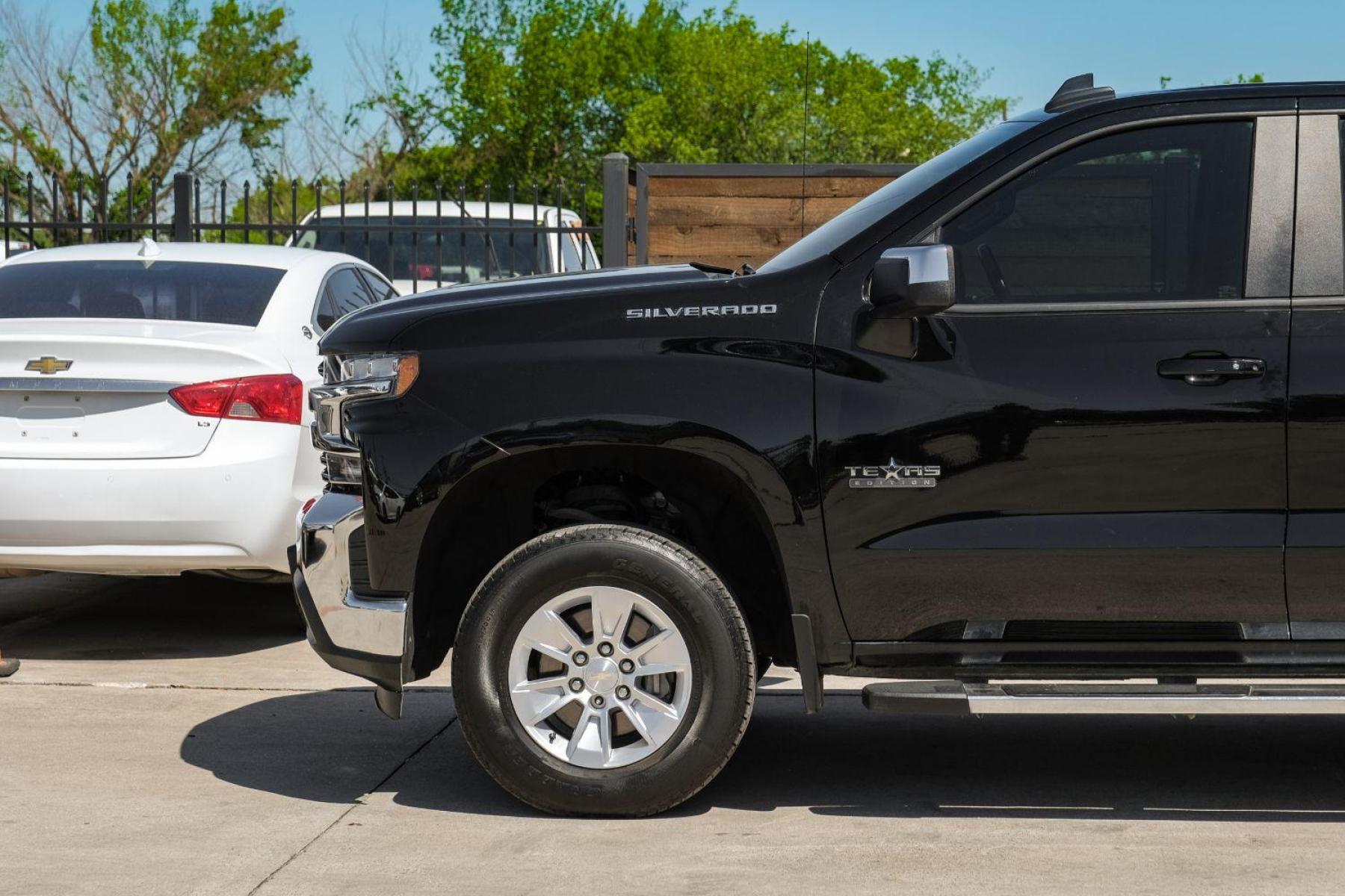 2019 BLACK Chevrolet Silverado 1500 LT Crew Cab 2WD (1GCPWCED0KZ) with an 5.3L V8 OHV 16V engine, 6-Speed Automatic transmission, located at 2401 E Main St., Grand Prairie, TX, 75050, (972) 262-4440, 32.748981, -96.969643 - Photo #14