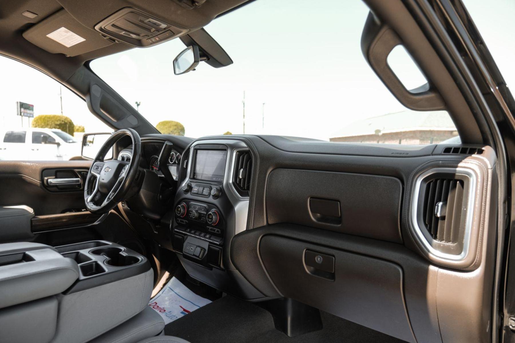 2019 BLACK Chevrolet Silverado 1500 LT Crew Cab 2WD (1GCPWCED0KZ) with an 5.3L V8 OHV 16V engine, 6-Speed Automatic transmission, located at 2401 E Main St., Grand Prairie, TX, 75050, (972) 262-4440, 32.748981, -96.969643 - Photo #16