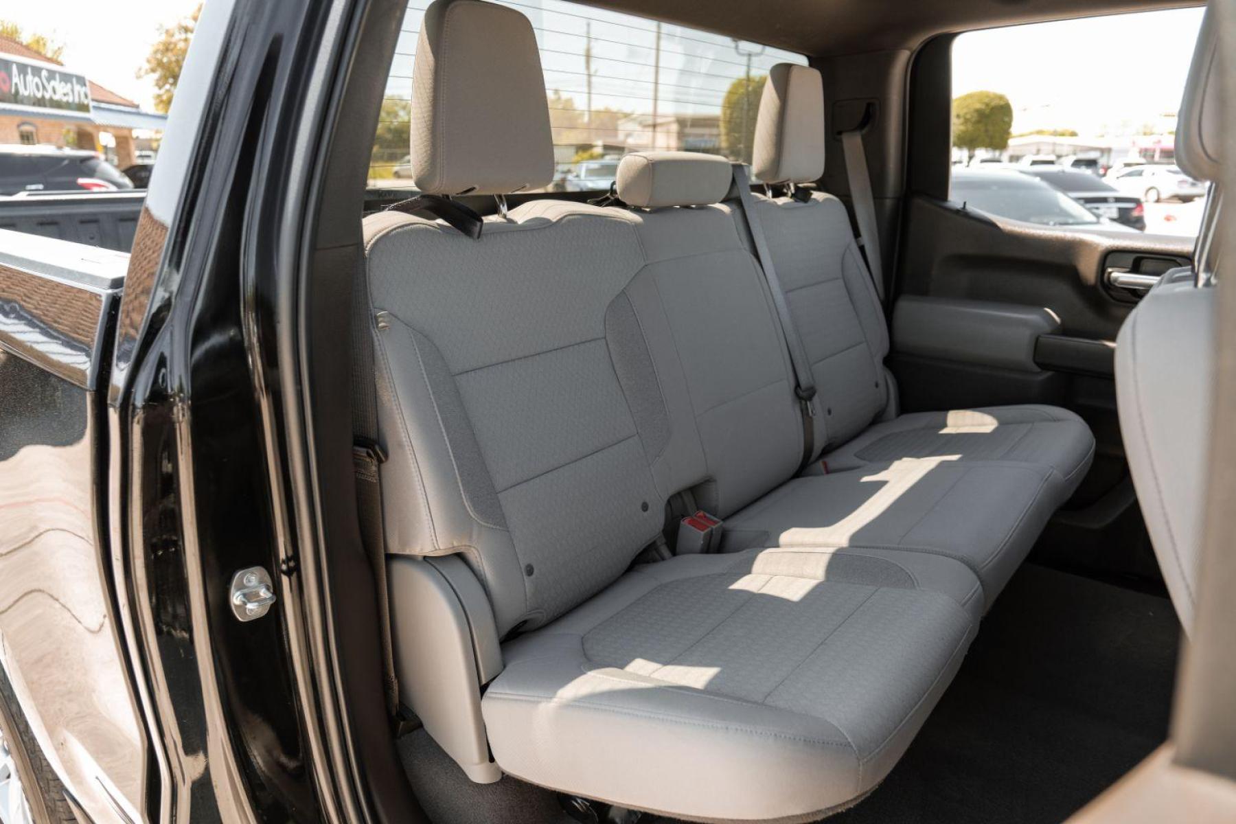 2019 BLACK Chevrolet Silverado 1500 LT Crew Cab 2WD (1GCPWCED0KZ) with an 5.3L V8 OHV 16V engine, 6-Speed Automatic transmission, located at 2401 E Main St., Grand Prairie, TX, 75050, (972) 262-4440, 32.748981, -96.969643 - Photo #35