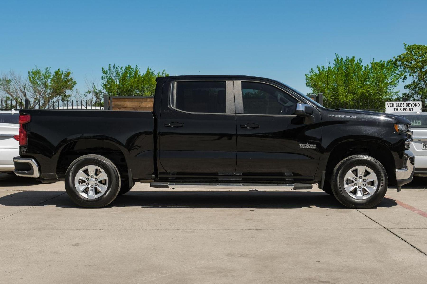 2019 BLACK Chevrolet Silverado 1500 LT Crew Cab 2WD (1GCPWCED0KZ) with an 5.3L V8 OHV 16V engine, 6-Speed Automatic transmission, located at 2401 E Main St., Grand Prairie, TX, 75050, (972) 262-4440, 32.748981, -96.969643 - Photo #6