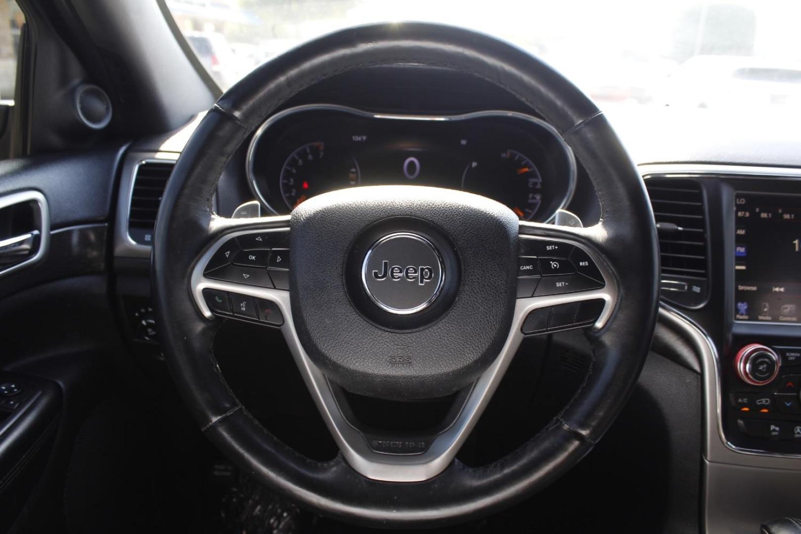 2017 RED Jeep Grand Cherokee Laredo 4WD (1C4RJFAG9HC) with an 3.6L V6 DOHC 24V engine, 8-Speed Automatic transmission, located at 2401 E Main St., Grand Prairie, TX, 75050, (972) 262-4440, 32.748981, -96.969643 - Photo#14