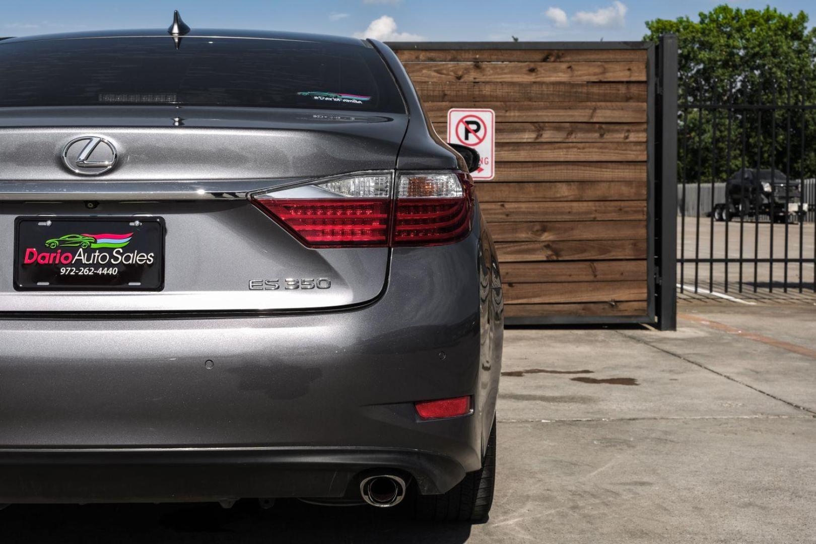 2015 Gray Lexus ES 350 Sedan (JTHBK1GG7F2) with an 3.5L V6 DOHC 24V engine, 6-Speed Automatic transmission, located at 2401 E Main St., Grand Prairie, TX, 75050, (972) 262-4440, 32.748981, -96.969643 - Photo#55