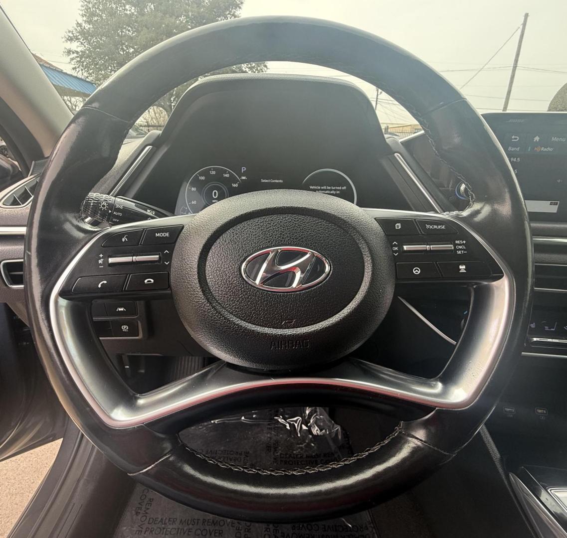 2020 Gray Hyundai Sonata (5NPEF4JA9LH) with an 2.5L L4 DOHC 16V engine, located at 2401 E Main St., Grand Prairie, TX, 75050, (972) 262-4440, 32.748981, -96.969643 - Photo#5