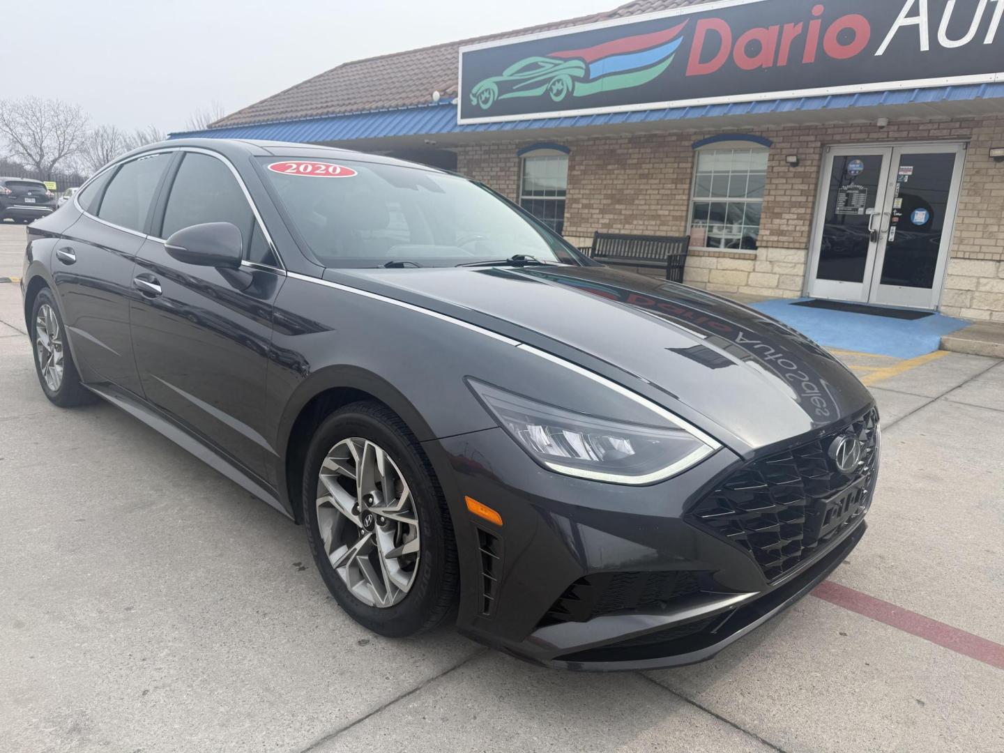 2020 Gray Hyundai Sonata (5NPEF4JA9LH) with an 2.5L L4 DOHC 16V engine, located at 2401 E Main St., Grand Prairie, TX, 75050, (972) 262-4440, 32.748981, -96.969643 - Photo#12