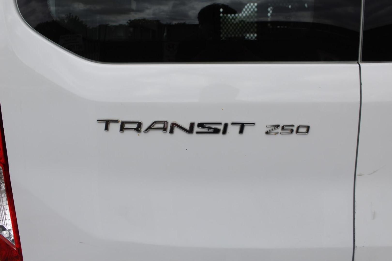 2018 White Ford Transit 250 Van Low Roof 60/40 Pass.130-in. WB (1FTYR1ZM6JK) with an 3.7L V6 DOHC 24V engine, 6-Speed Automatic transmission, located at 2401 E Main St., Grand Prairie, TX, 75050, (972) 262-4440, 32.748981, -96.969643 - Photo#6