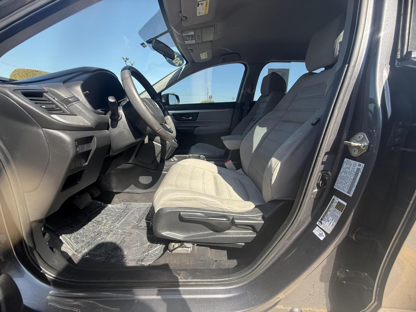 2017 Gray Honda Cr-V (2HKRW5H31HH) with an 2.4L L4 DOHC 16V engine, located at 2401 E Main St., Grand Prairie, TX, 75050, (972) 262-4440, 32.748981, -96.969643 - Photo#23