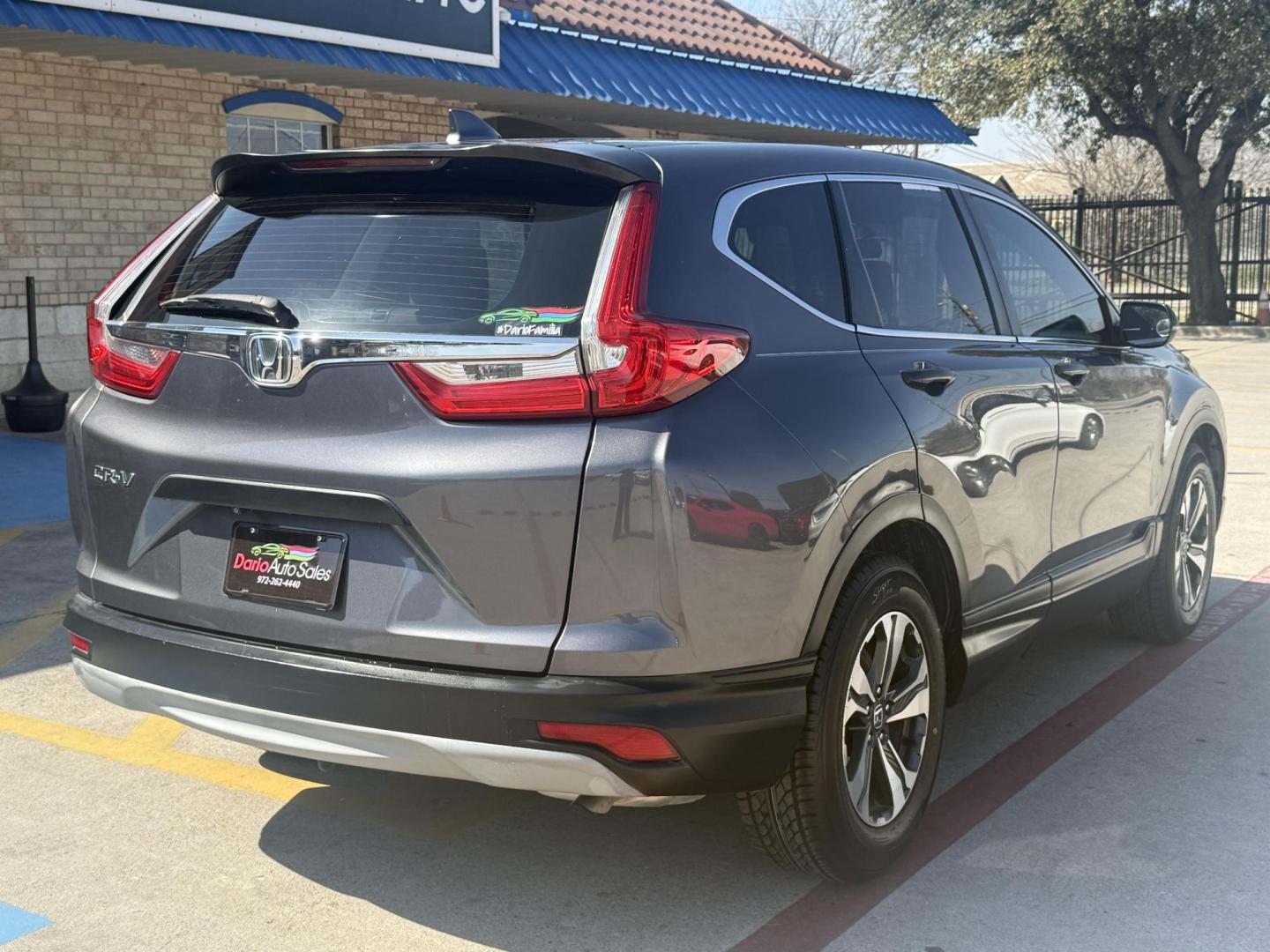 2017 Gray Honda Cr-V (2HKRW5H31HH) with an 2.4L L4 DOHC 16V engine, located at 2401 E Main St., Grand Prairie, TX, 75050, (972) 262-4440, 32.748981, -96.969643 - Photo#27