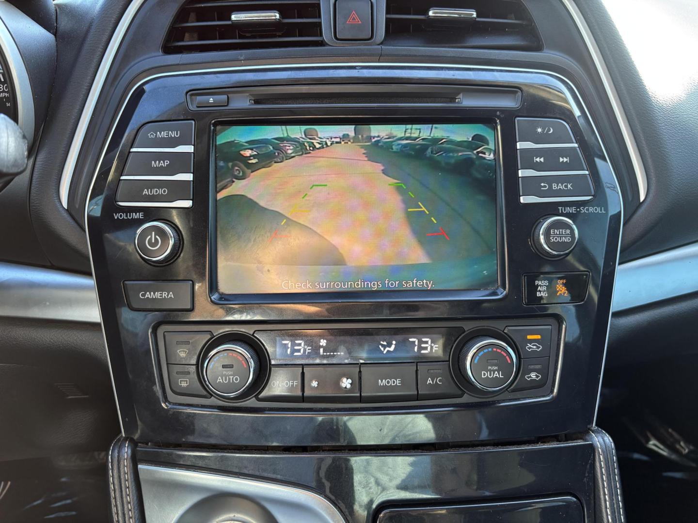 2019 Silver Nissan Maxima (1N4AA6AV8KC) with an 3.5L V6 DOHC 24V engine, located at 2401 E Main St., Grand Prairie, TX, 75050, (972) 262-4440, 32.748981, -96.969643 - Photo#4