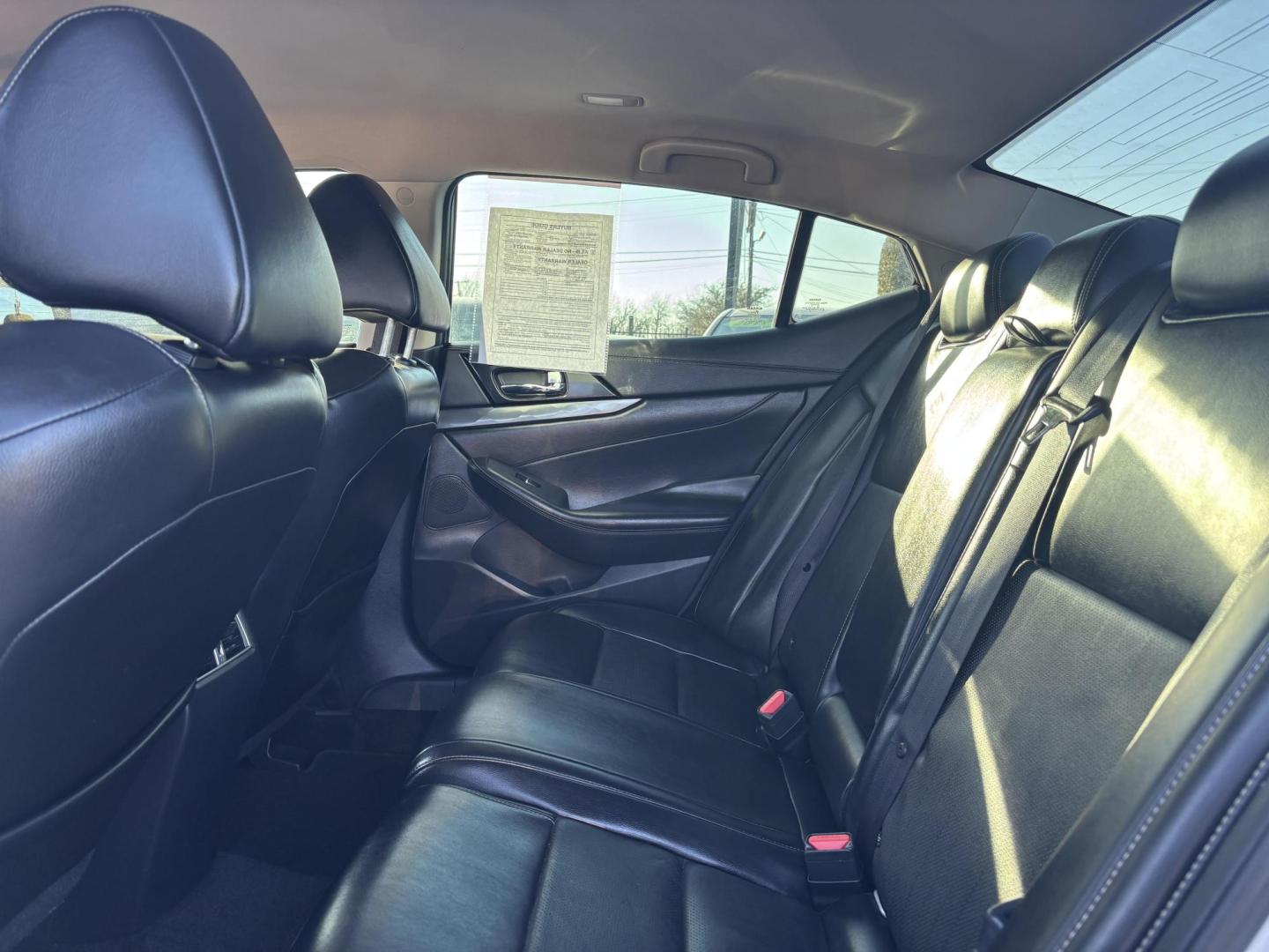 2019 Silver Nissan Maxima (1N4AA6AV8KC) with an 3.5L V6 DOHC 24V engine, located at 2401 E Main St., Grand Prairie, TX, 75050, (972) 262-4440, 32.748981, -96.969643 - Photo#7