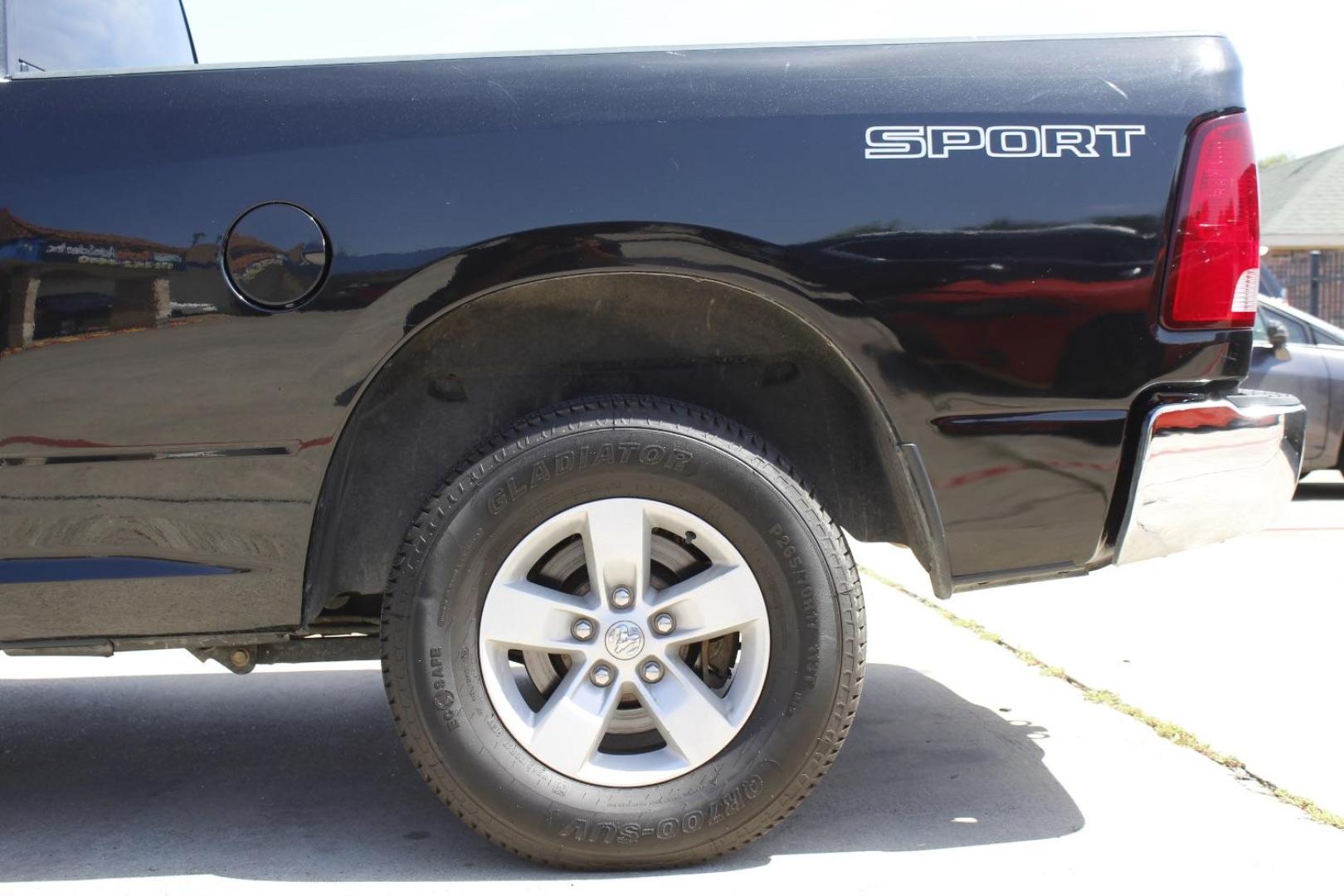 2018 black RAM 1500 Tradesman Quad Cab 2 (1C6RR6FG7JS) with an 3.6L V6 DOHC 24V FFV engine, 8-Speed Automatic transmission, located at 2401 E Main St., Grand Prairie, TX, 75050, (972) 262-4440, 32.748981, -96.969643 - Photo#4