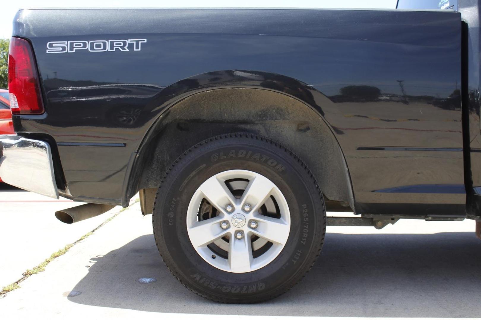 2018 black RAM 1500 Tradesman Quad Cab 2 (1C6RR6FG7JS) with an 3.6L V6 DOHC 24V FFV engine, 8-Speed Automatic transmission, located at 2401 E Main St., Grand Prairie, TX, 75050, (972) 262-4440, 32.748981, -96.969643 - Photo#9