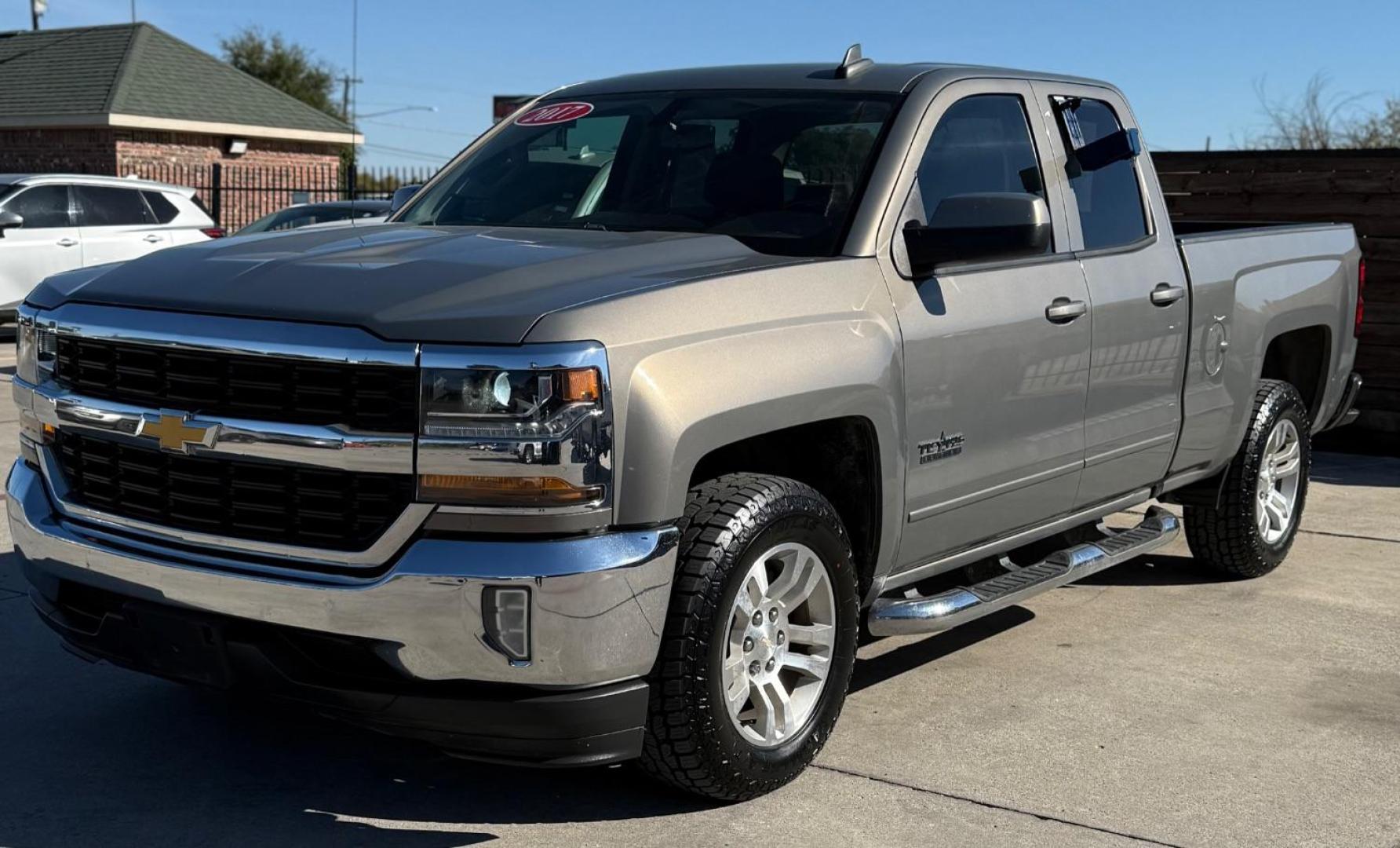 2017 Brown Chevrolet Silverado 1500 LT Double Cab 2WD (1GCRCREH6HZ) with an 4.3L V6 OHV 12V engine, 6-Speed Automatic transmission, located at 2401 E Main St., Grand Prairie, TX, 75050, (972) 262-4440, 32.748981, -96.969643 - Photo#3